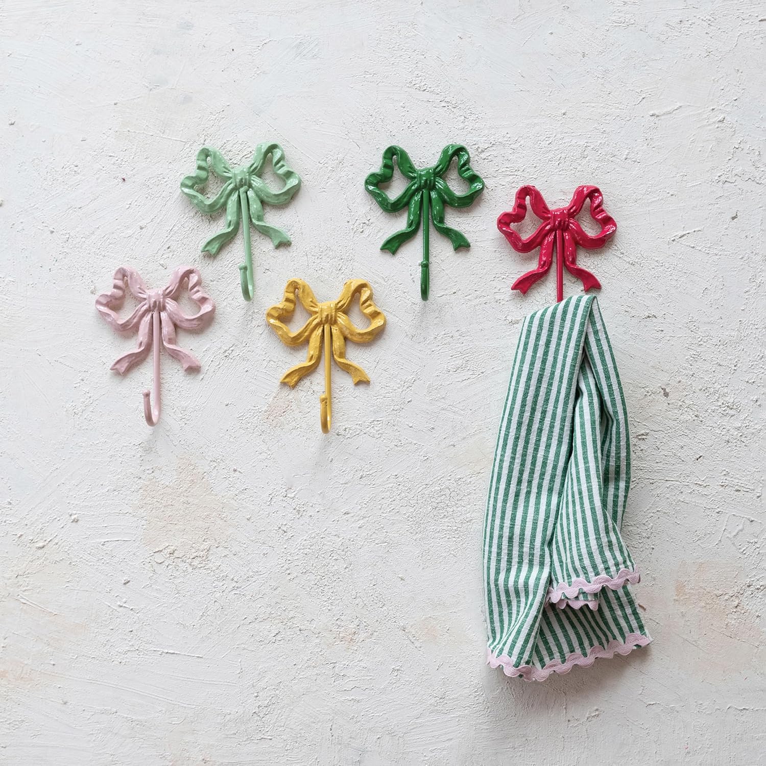 Creative Co-Op 5-Piece Metal Bow Shaped Wall Hook, Multicolor