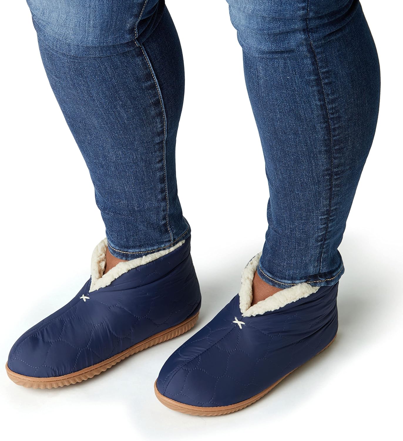 Dearfoams Women's Indoor/Outdoor Warm Up Bootie Slipper - Image 5