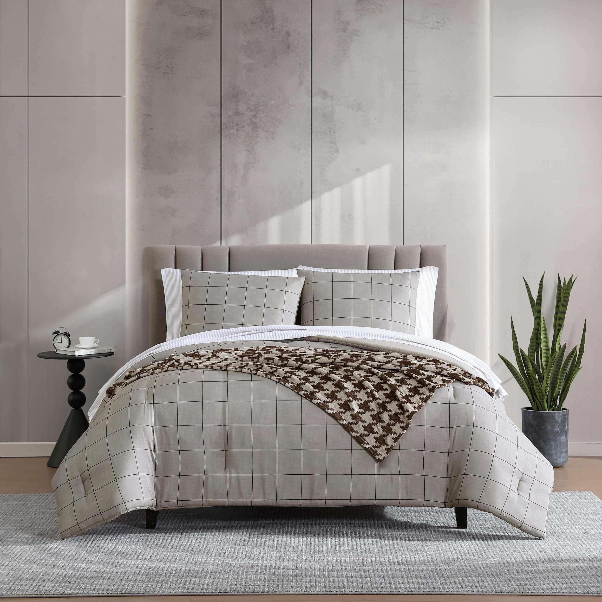 Linge de lit Kenneth Cole Holden Grid Marron pour créer une ambiance de chambre cocooning