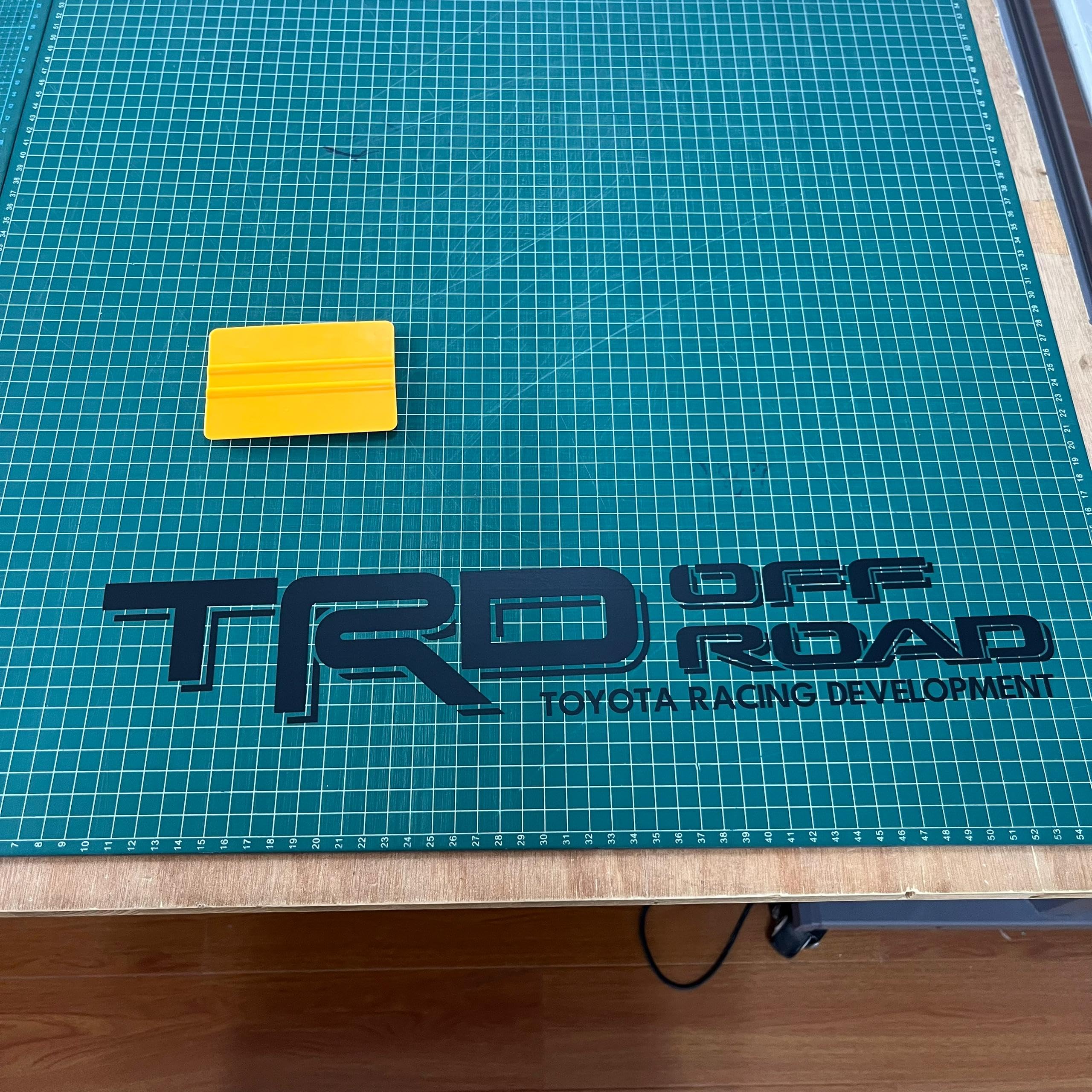 Amazon.co.jp: TRD オフロード ビニールデカール – 2枚セット | 18