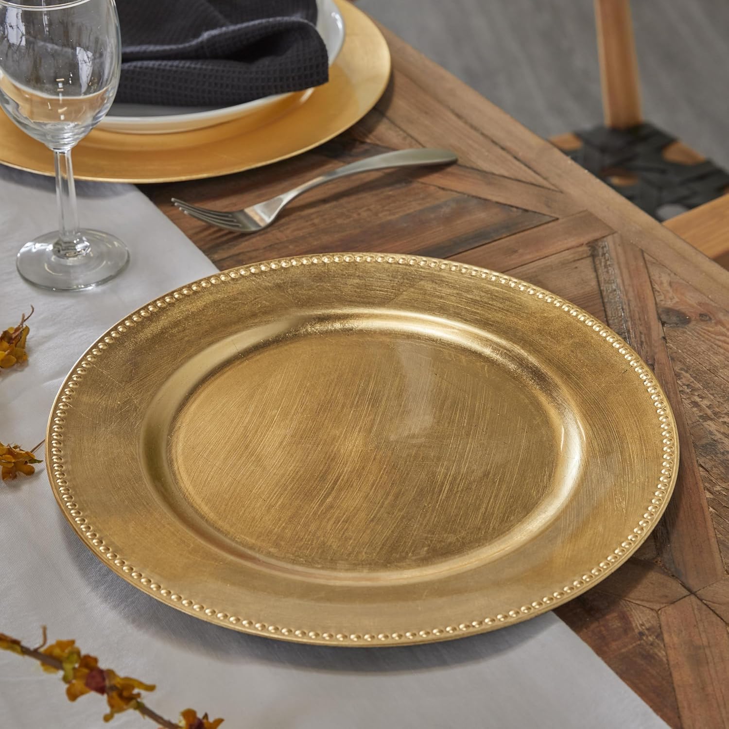 Deco 79 Melamine Plastic Charger , set of 8 13" x 13" x 1", Gold