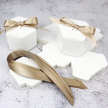 YankMooM 30 PCS White Candy Gift Boxes,8.5 x 7.5 x 5.5cm Wedding Favour Boxes with Ribbon Small Cookies Gift Boxes for Wedding Baby Shower Birthday Party Holiday