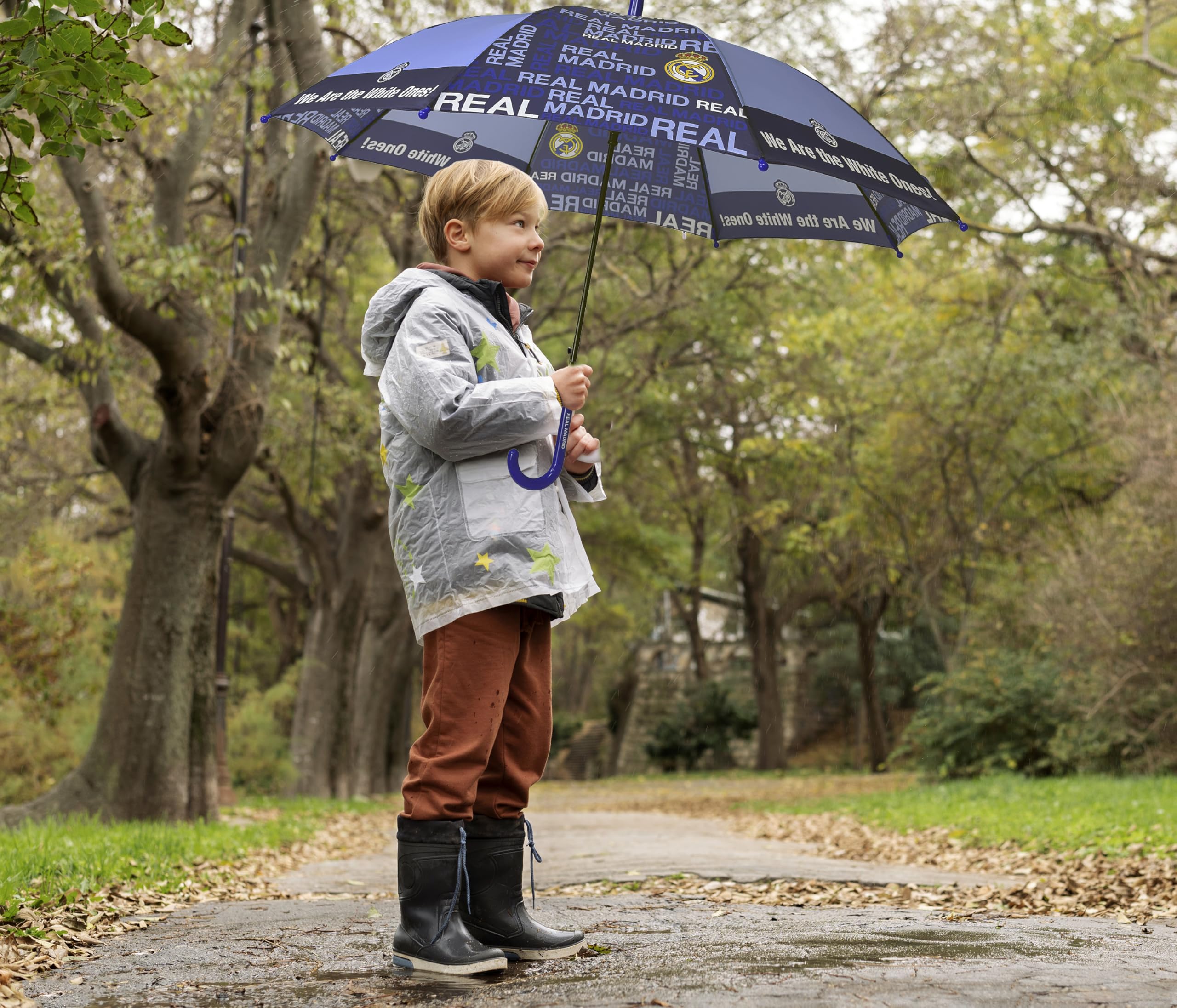 CYPBRANDS Real Madrid Paraguas Automático para Niños Multicolor Oficial