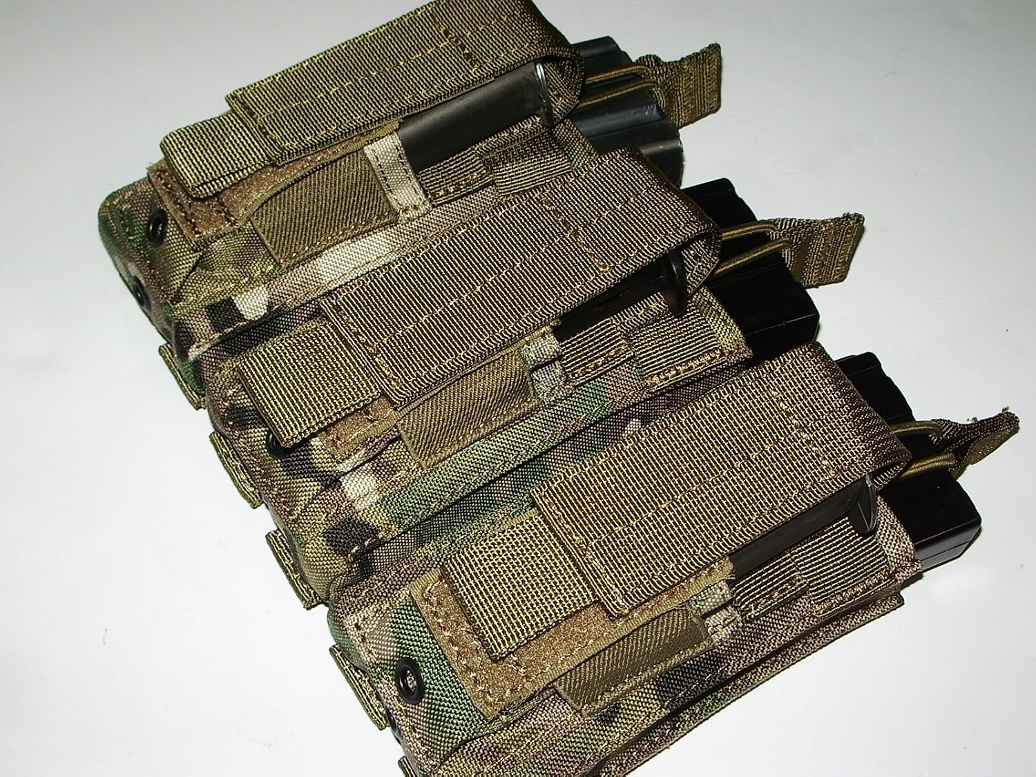 Condor Outdoor Triple Kangaroo Mag Pouch