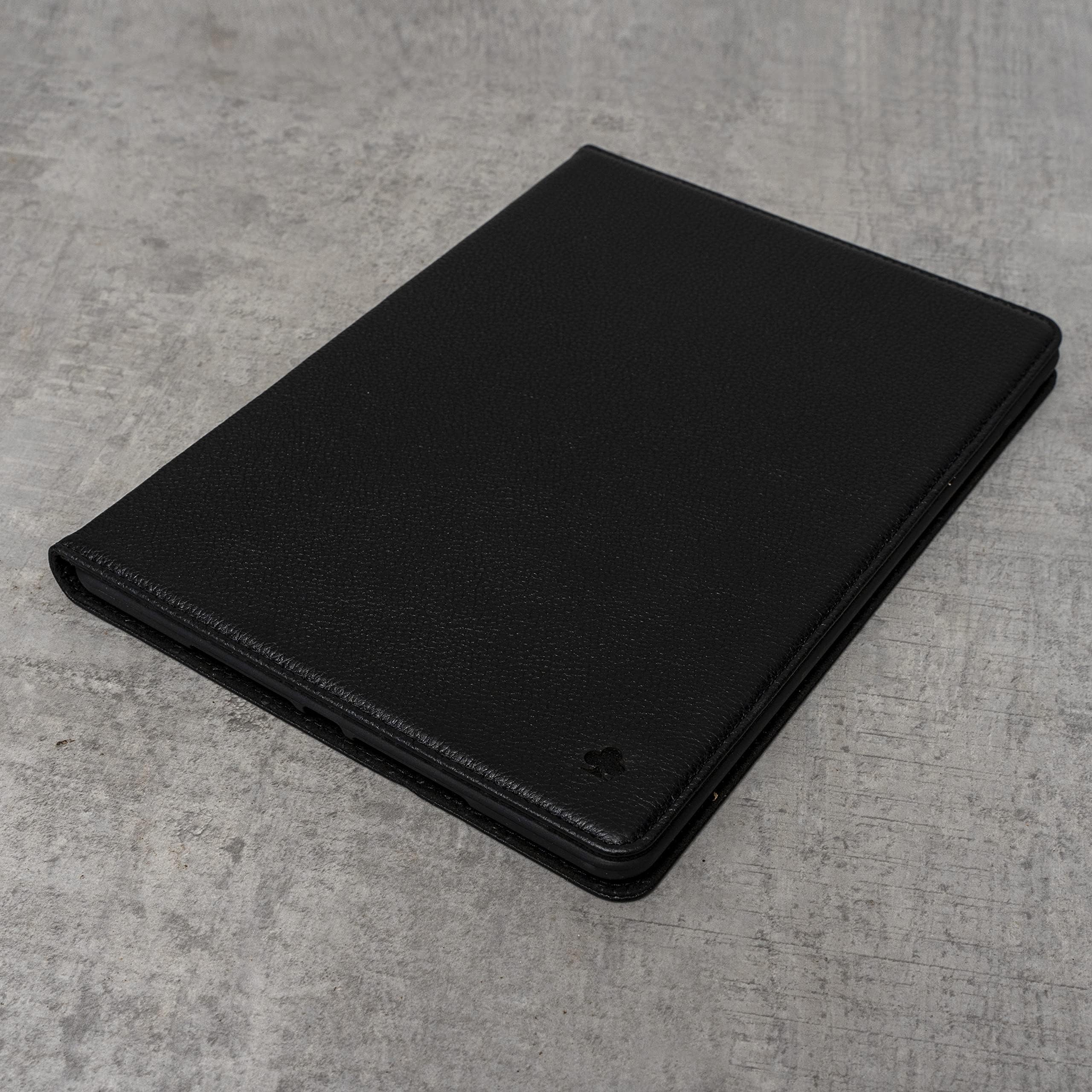 Porter Riley – Lederhülle kompatibel mit iPad Air 13" M4 (2026), M3 (2025) & M2 (2024). Hochwertiges Echtleder Standcase/Cover/Flip (Reines Schwarz)