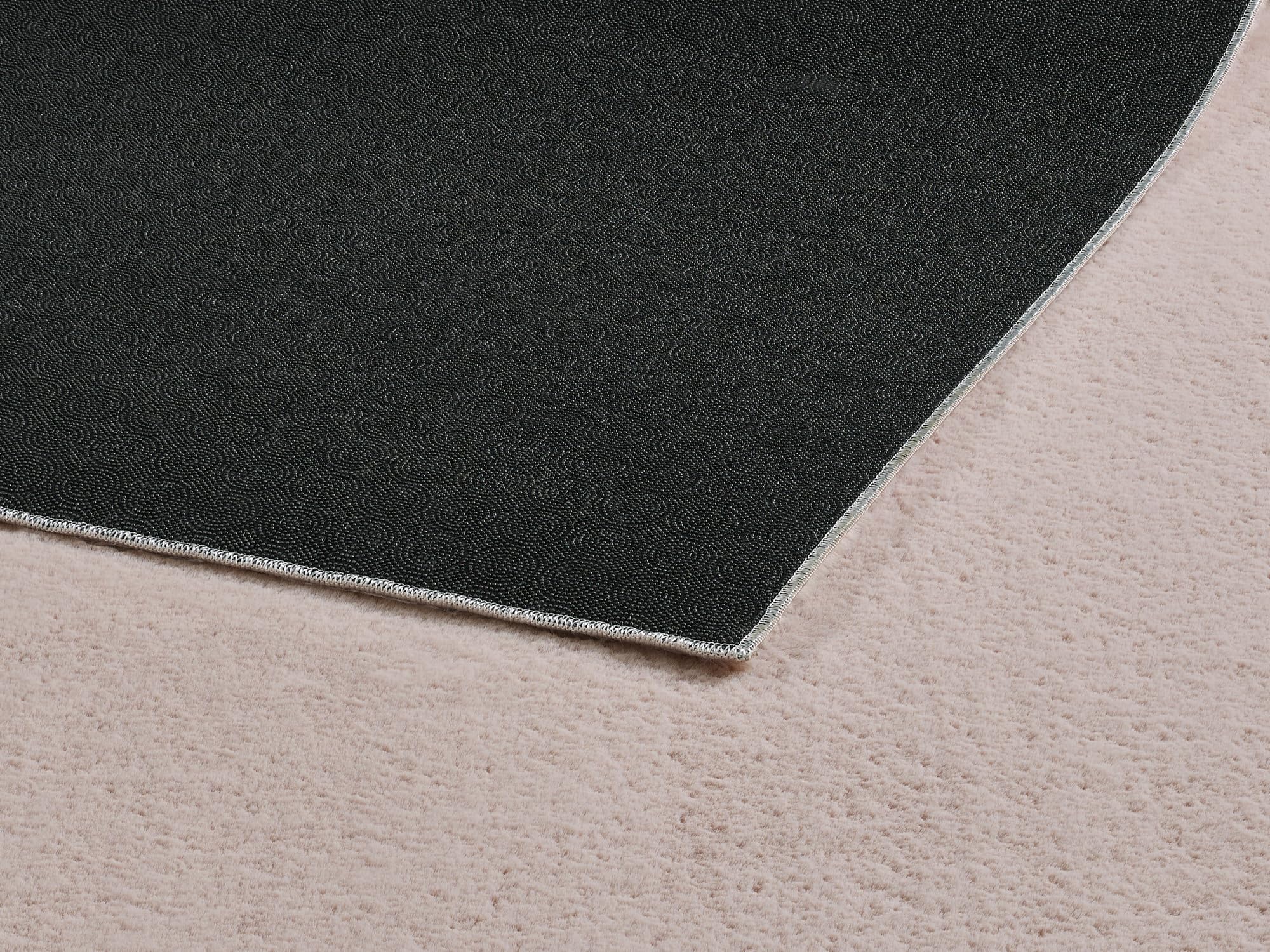 the carpet Cosy – Kuscheliger Fellteppich, Weich & Elegant, Waschbar und Für Fußbodenheizung Geeignet, Öko-Tex Zertifiziert, Hochwertiger Kunstfell Teppich, Rosa, 160 x 220 cm