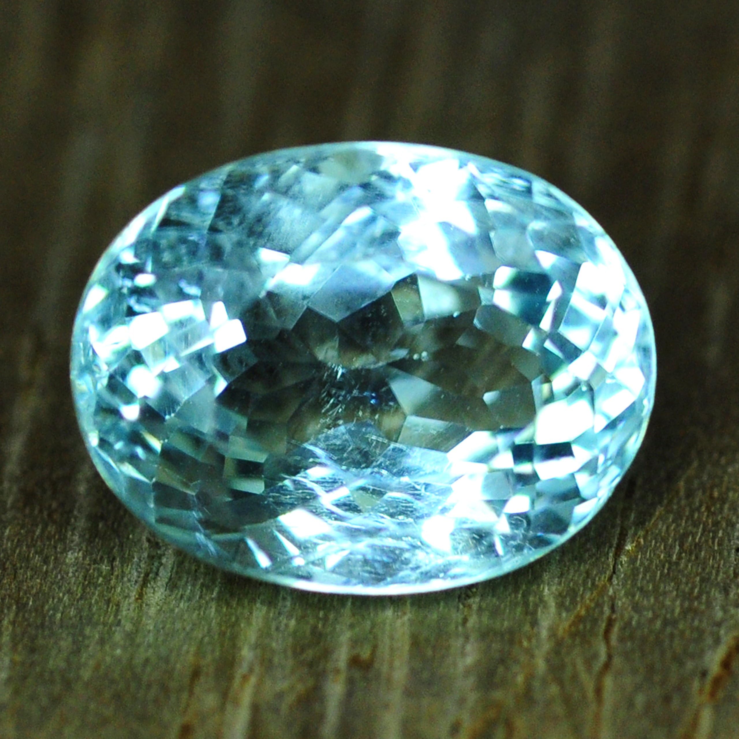 5.47 cts natural neon light blue almost flawless paraiba tourmaline