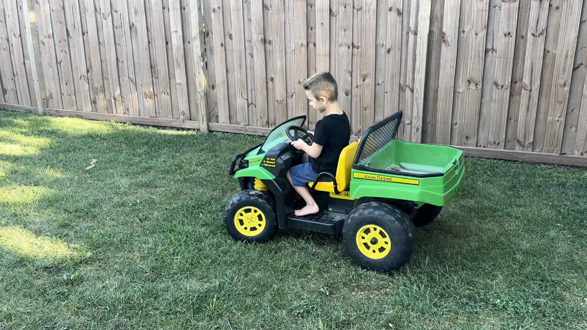 Watch Mom Review of Peg Perego John Deere Gator on Amazon Live