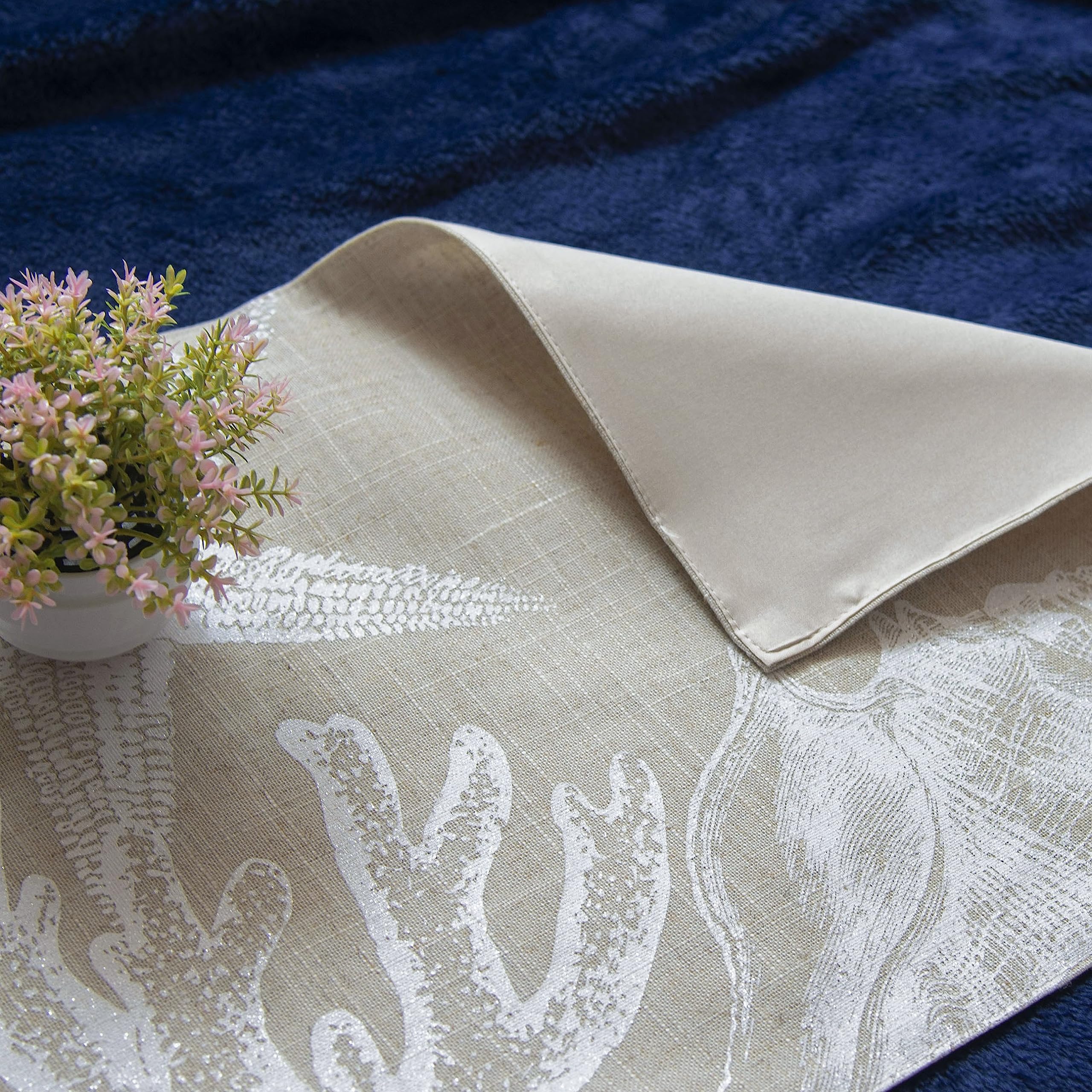 yurlisaPrinted Underwater World Farmhouse Tabletop Dining Faux Linen Table Runner for Everyday Place Settings, Family Dinners, and Holidays ZQ1903-1354