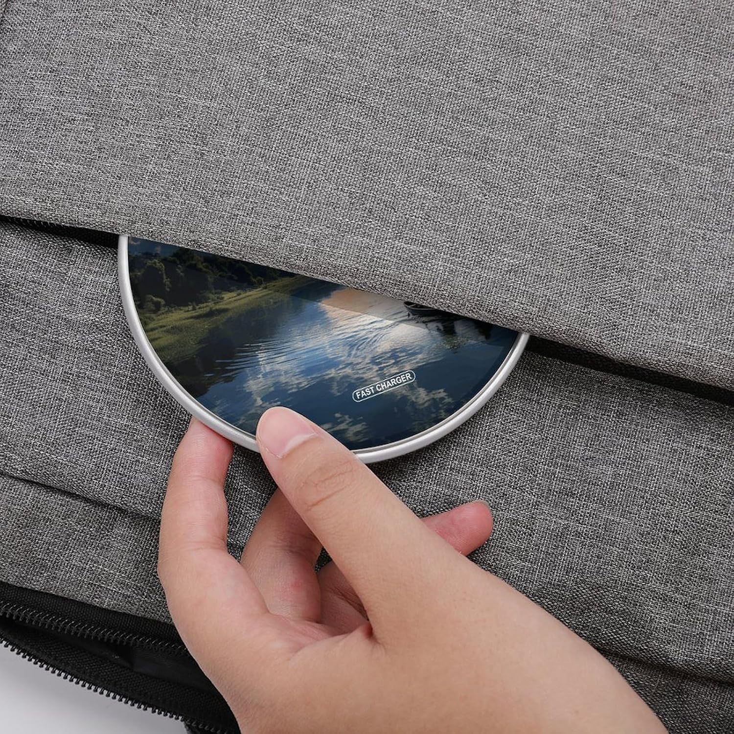 Portable Wireless Charger Aluminum Alloy Frame with Indicator Light image 4