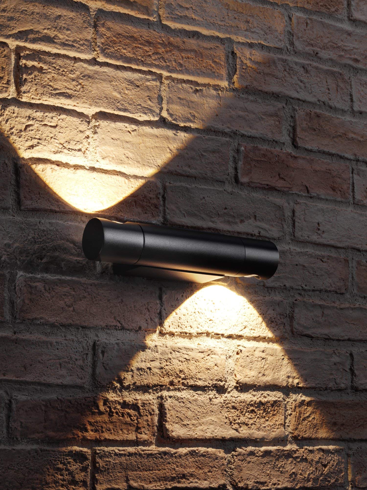 Auraglow Schwarz Integrierte LED Innenbeleuchtung im Außenbereich Drehbar Auf und Ab Wandleuchte, IP54, Warmweiß für Hausveranda, Garage oder Garten | Drehbare innen außen Warmweiß Halterung, verstellbare Richtung, für Eingang, Garage, Garten und Flur