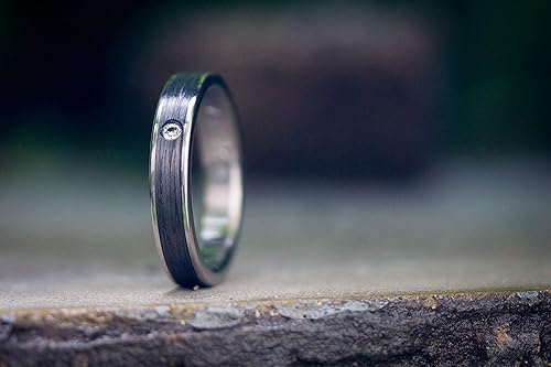 Miniatura 4 de Women's titanium and carbon fiber ring with a Swarovski crystal. Unique black wedding band. Water resistant and hypoallergenic. (00333_4S1)