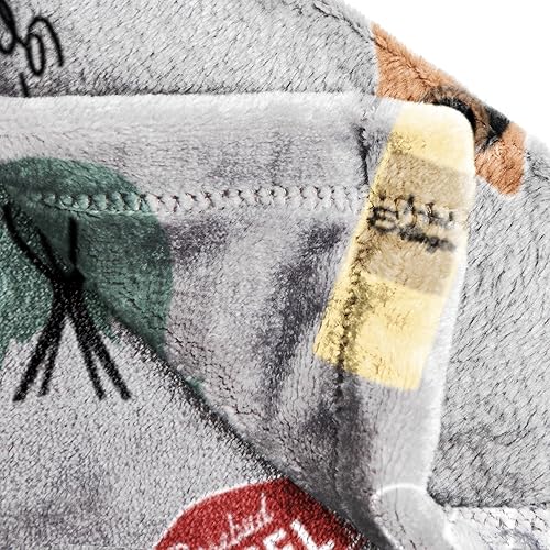 Miniatura 4 de Jay Franco Schitt's Creek Iconic Moments - Manta de 50 x 70 pulgadas, ropa de cama de forro polar súper suave resistente a la decoloración (producto