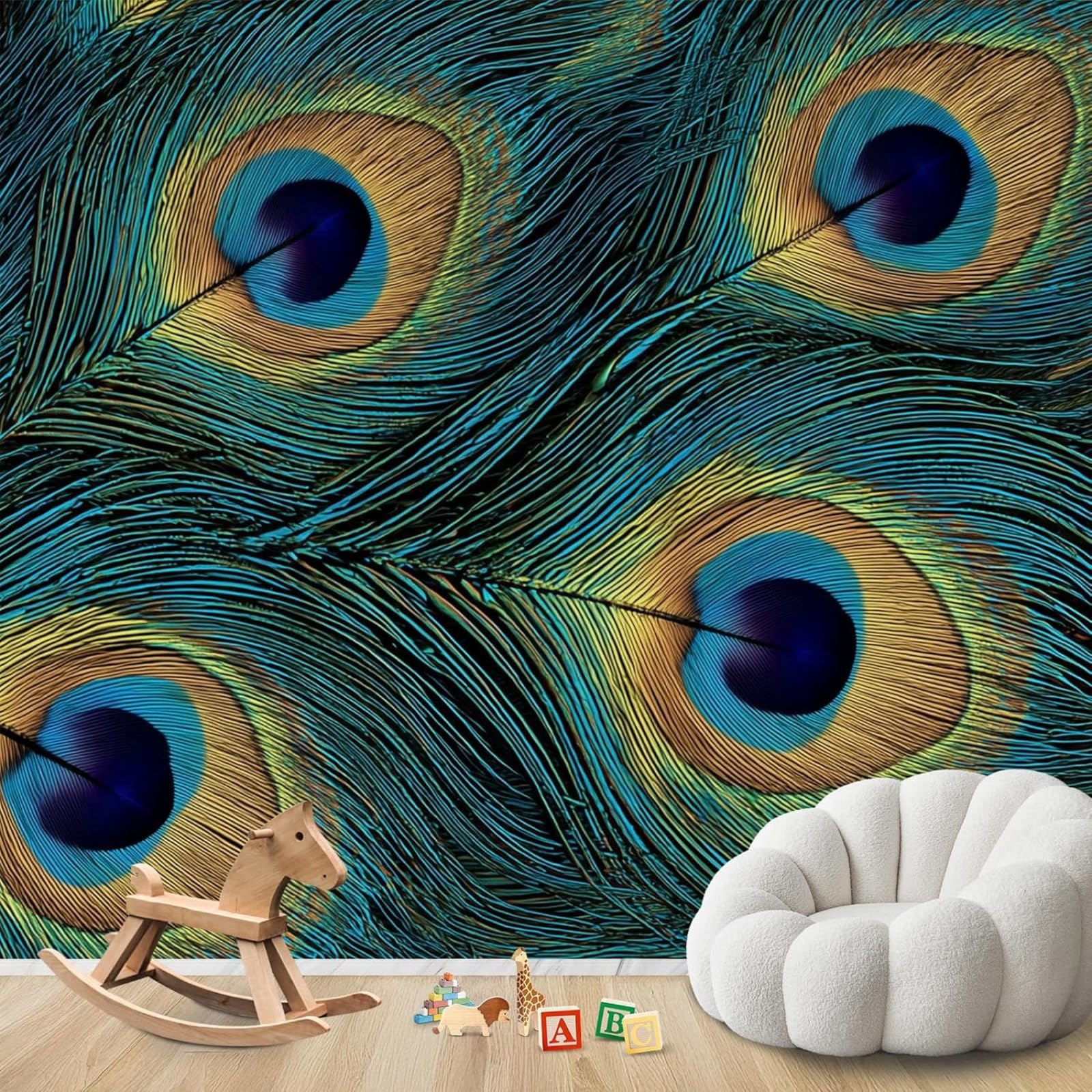Papier peint plumes de paon or et bleu pour un salon majestueux