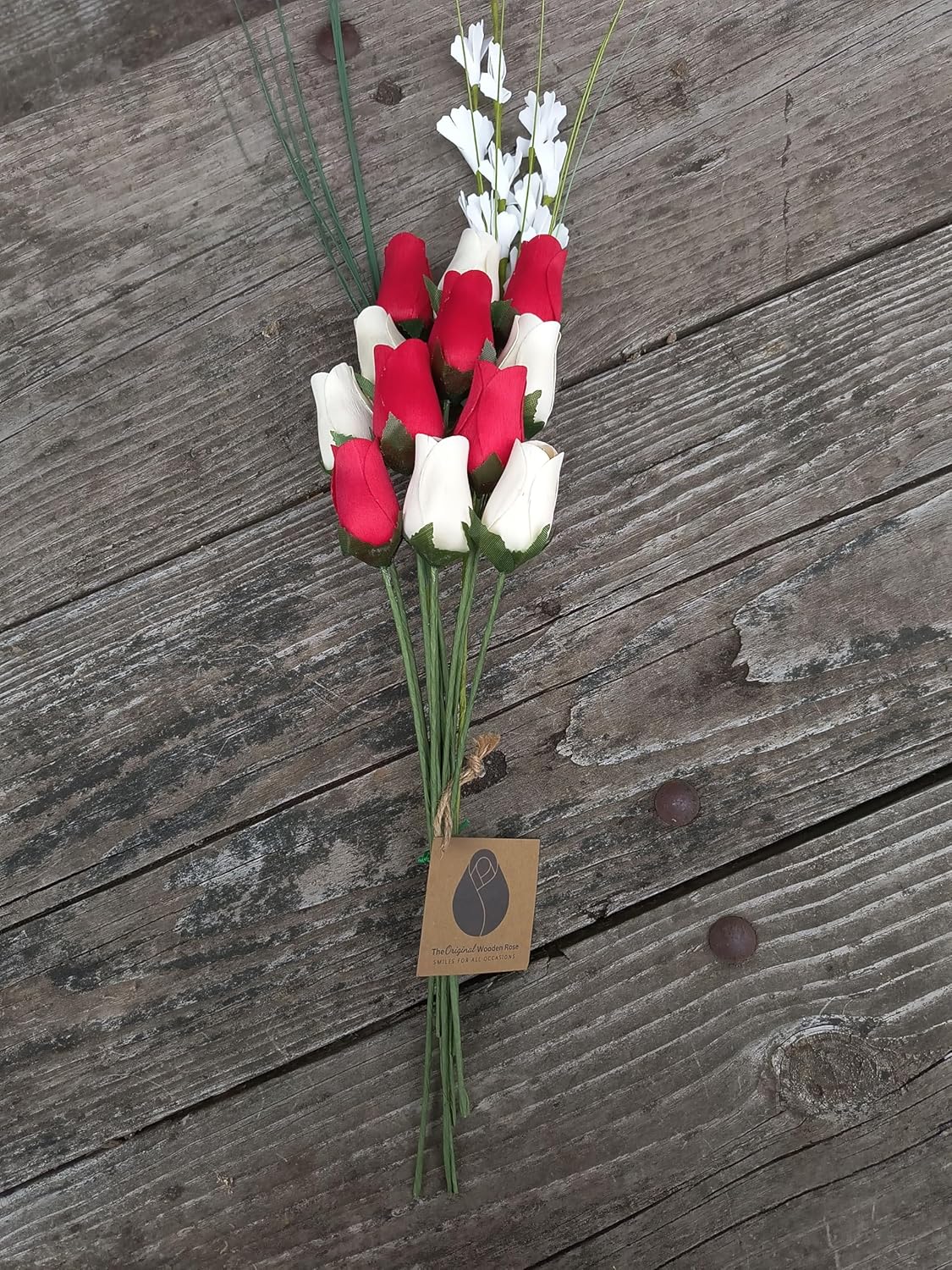 Valentines Day Red and White Flower Bouquet (1 Dozen)