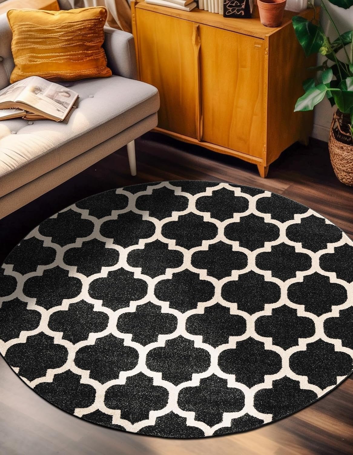 Rugs.com Lattice Collection Rug – 6 Ft Round Black Medium-Pile Rug Perfect for Kitchens, Dining Rooms
