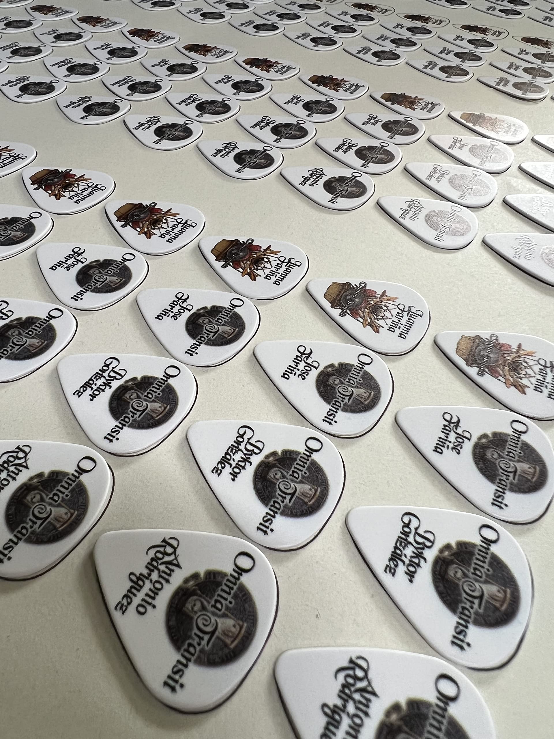 Uvimark | 50 Púas Personalizadas con Diseño o Foto | Regalos de Empresa | Detalles de Boda | Púas de Guitarra Personalizables | Merchandising