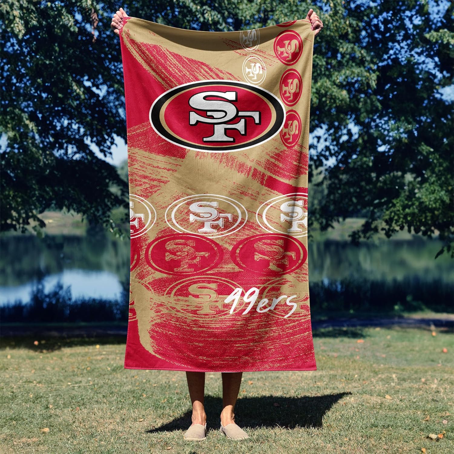 Northwest NFL Beach Towel, Quick-Dry, Soft & Absorbent Lightweight Travel Essentials for Pool or Bath, 40 x 72 inches - Image 3