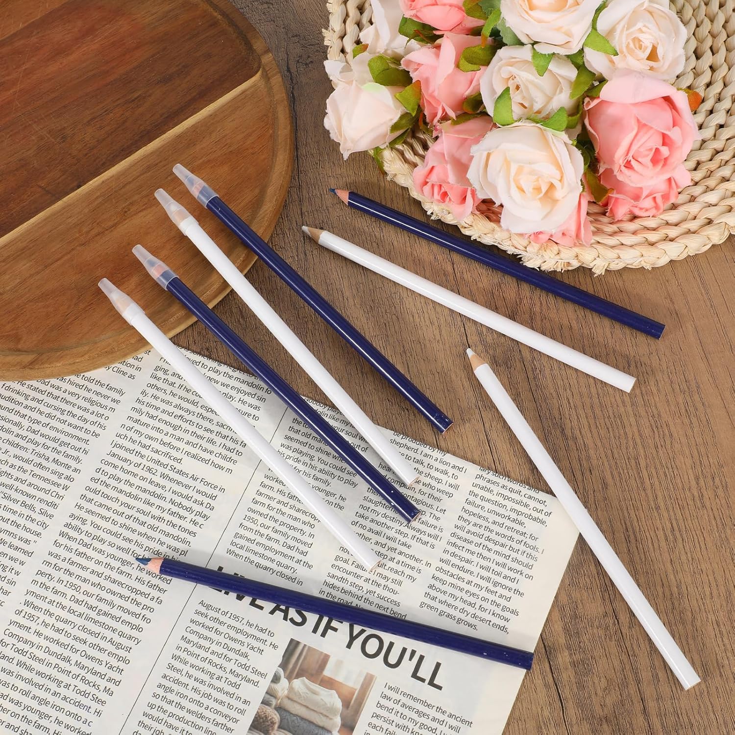 BOXOB 8pcs Fabric Pencils for Sewing, Water Soluble Sewing Fabrics Tailors Markers Pen Practical Marking & Tracing Tool for Dressmaking Quilting Embroidery DIY Crafts (Blue, White)
