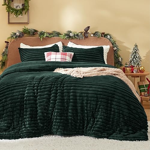 Bedsure Fluffy Comforter Set Queen - Super Soft Faux Fur Bed Set Emerald, Winter Warm Plush Fleece Bedding, 3 Pieces, 1 Shaggy Fuzzy Queen Size Comforter with 2 Pillowcases