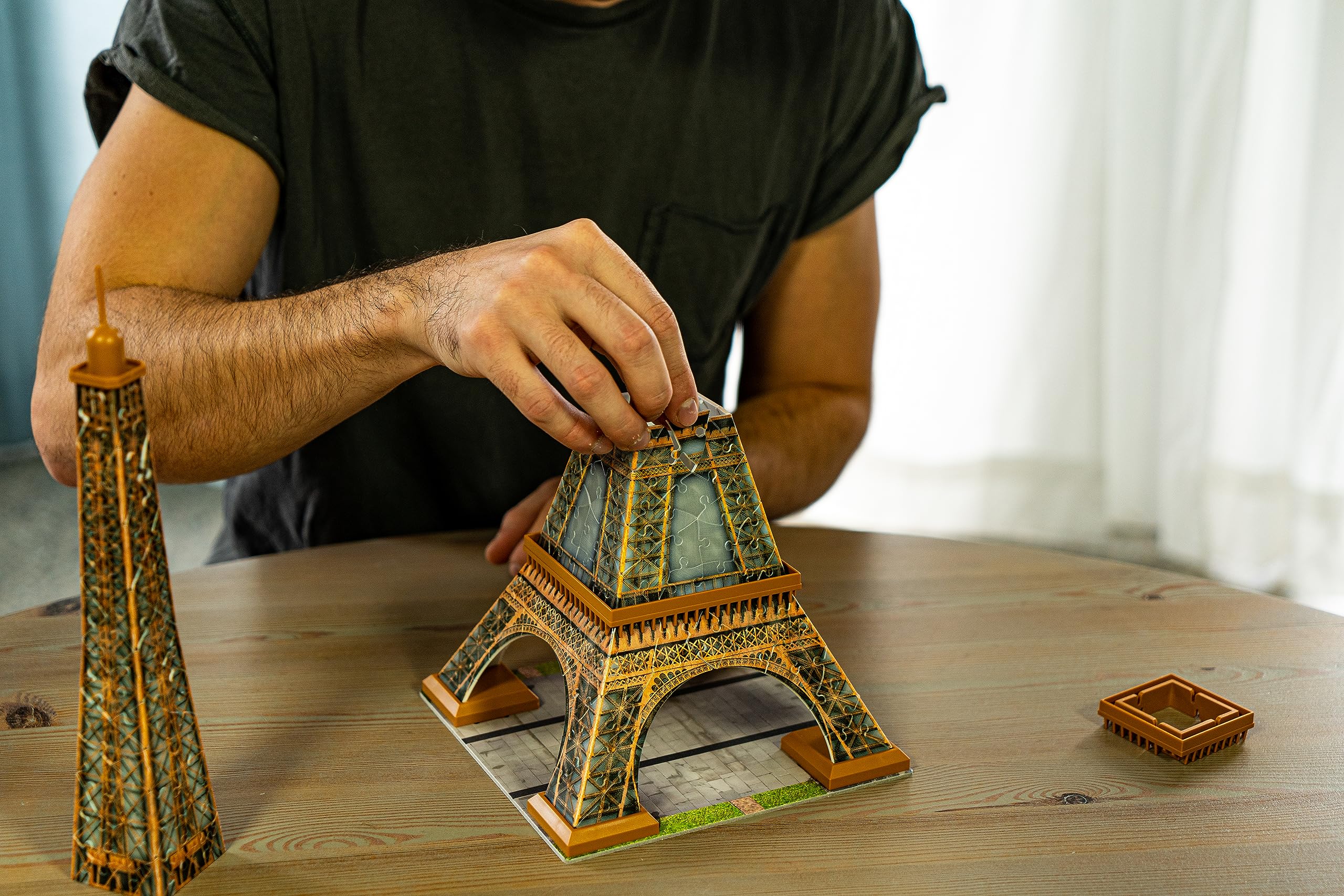 Ravensburger Wieża Eiffela 216 elementów Puzzle 3D Budynki 12556 Dla dzieci i dorosłych. Technologia Easy Click - każdy element pasuje idealnie