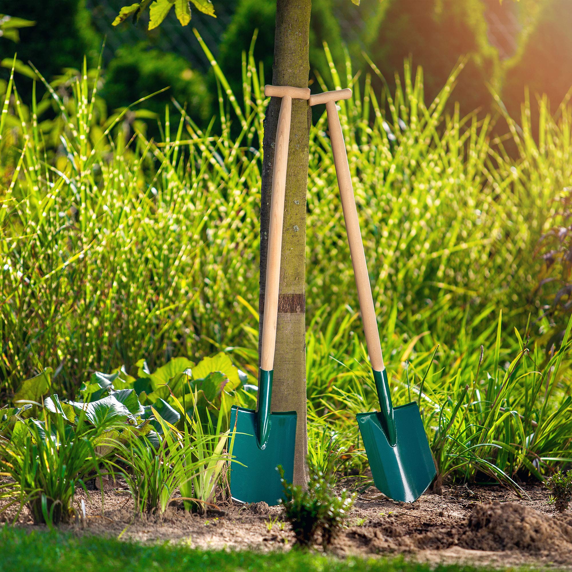 KADAX - Pala de jardinero para cavar, pala de jardín, pala con mango de madera, pala para tumbarse para jardín, duros, suelos pedregosos, pala de jardín de metal