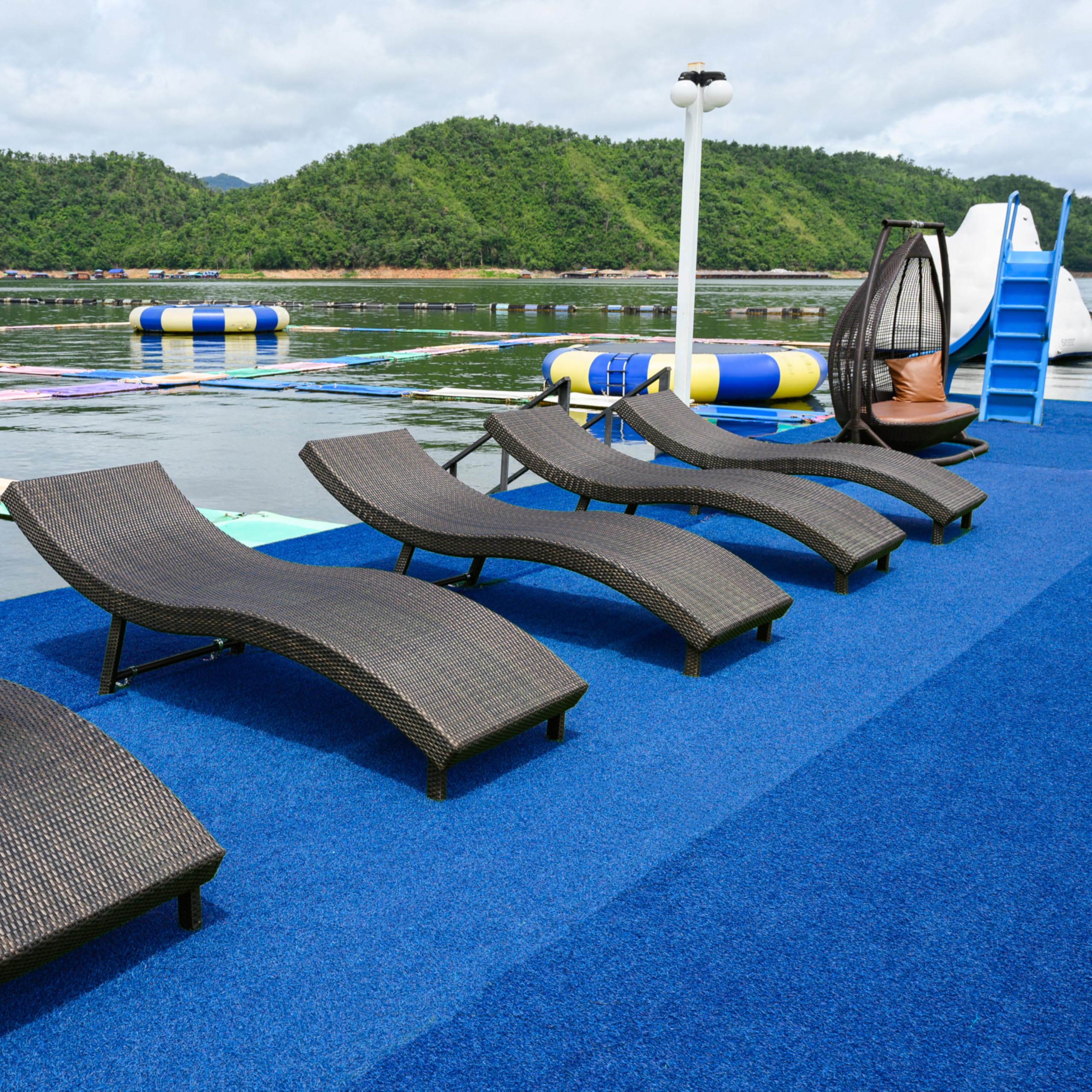 Primaflor Kunstrasen Colorplay | 2,00m x 1,50m | Blau | 14 mm | UV-stabil | wasserdurchlässig | Rasenteppich | Outdoor-Bodenbelag für Außenbereich, Boot und Sport