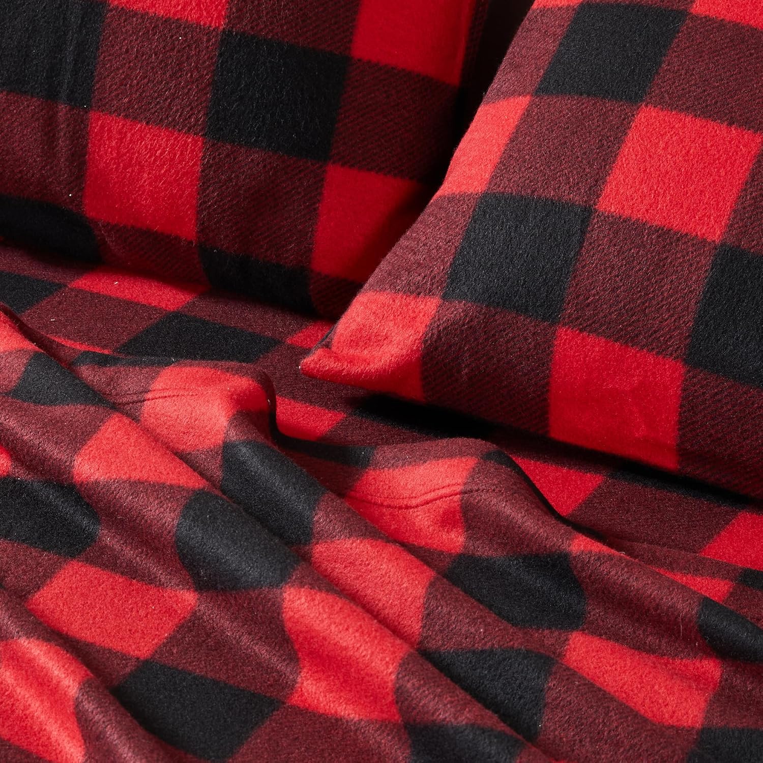 Great Bay Home 4 Piece Micro Fleece Queen Red/Black Plaid Sheet Set | Super Soft, Cozy Extra Plush Polar Fleece Bedding Sheets & Pillowcases | Microfleece Winter Sheets (Queen, Red/Black)