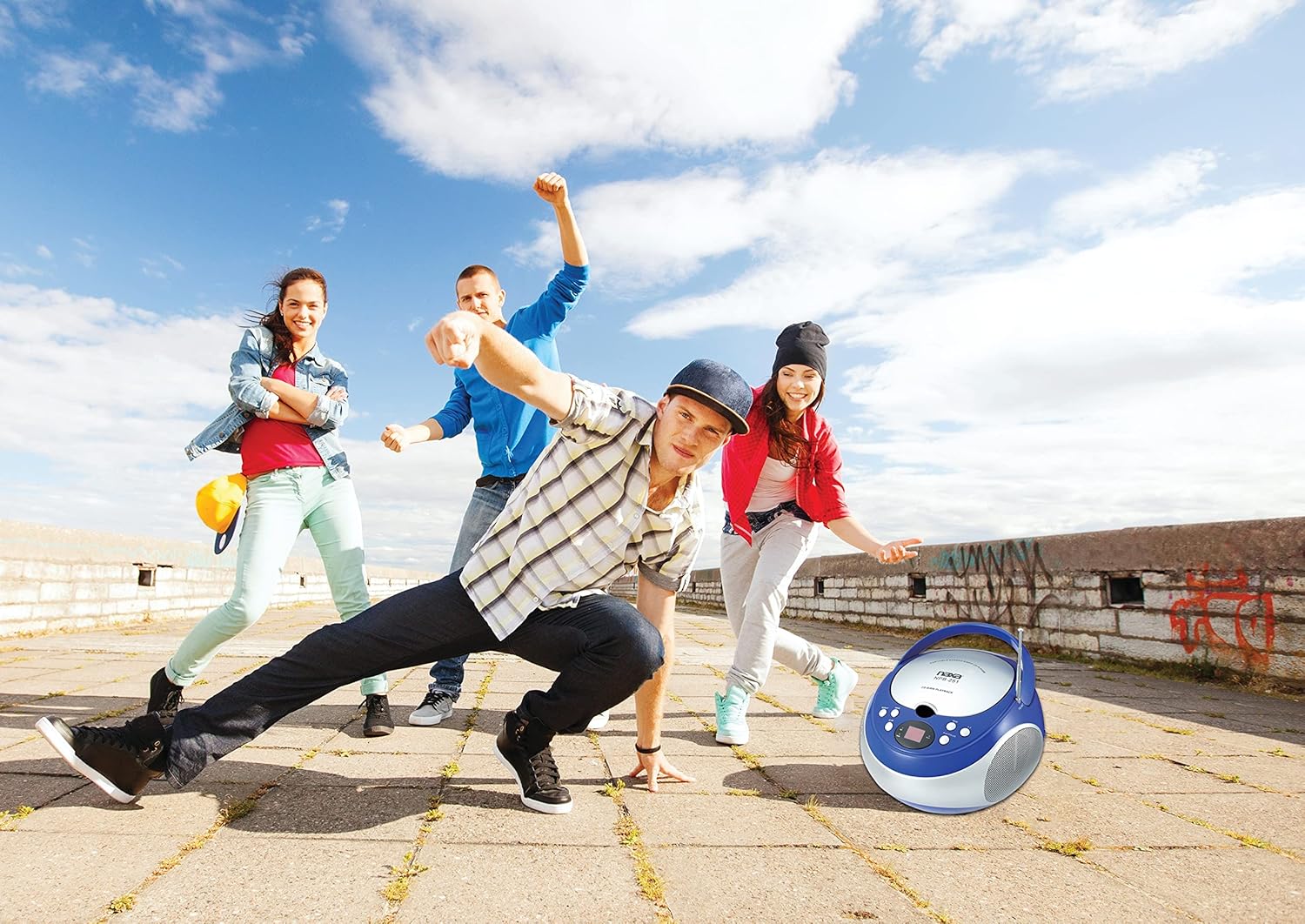 Naxa Electronics NPB-251 Portable CD Player with AM/FM Stereo Radio, Blue