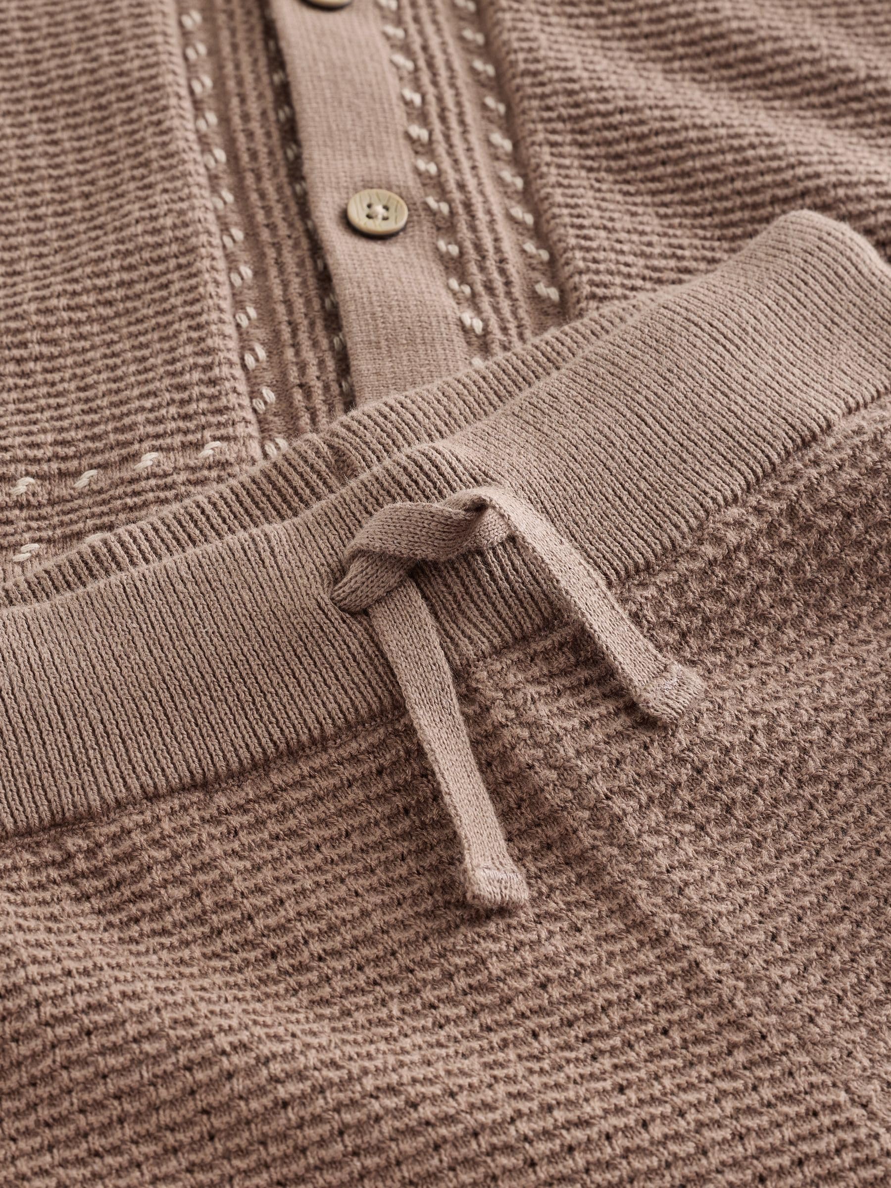NEXT Jungen Strukturiertes Strick-Poloshirt mit Knopfleiste und Shorts, Set