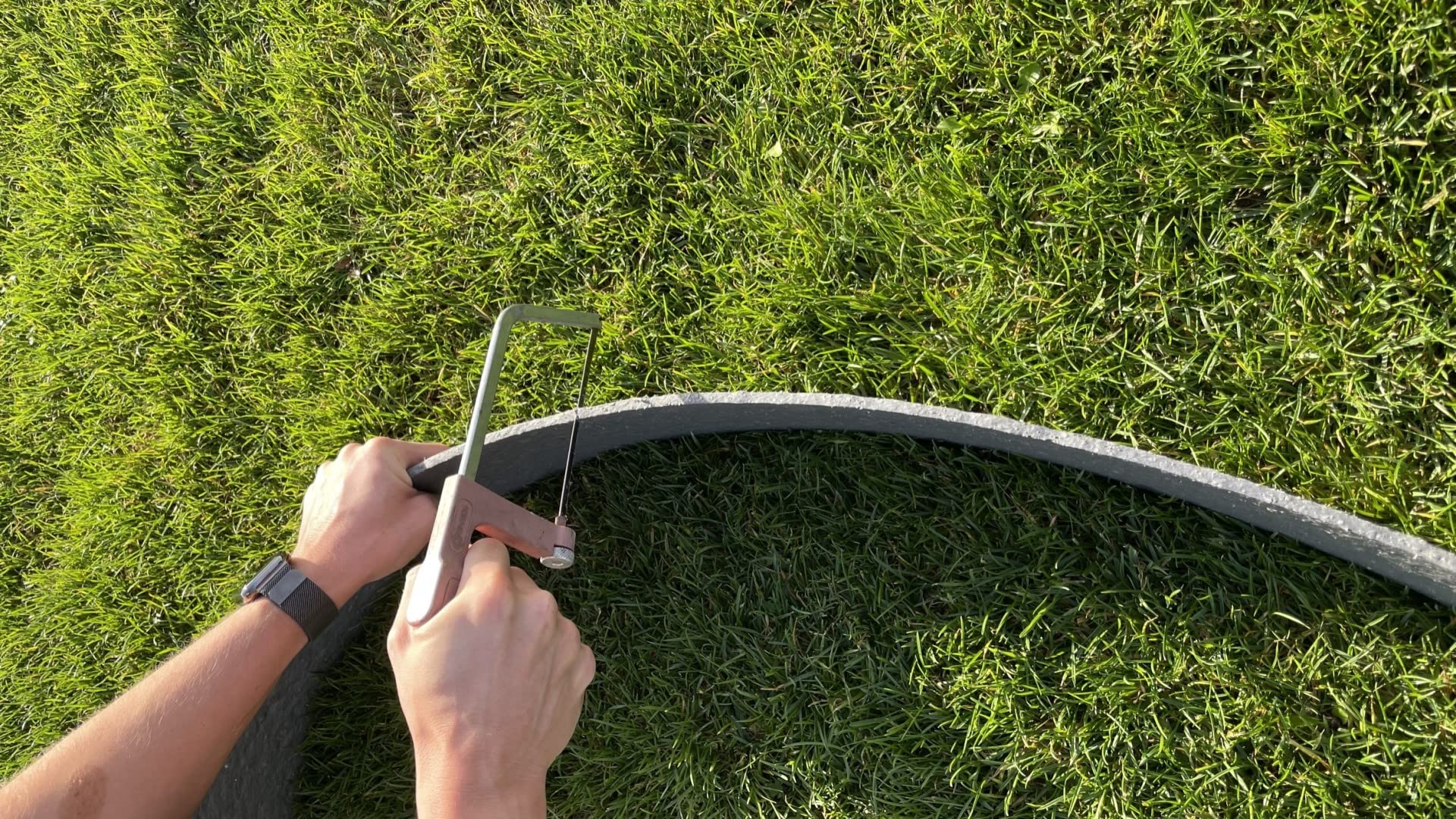 Flexboard 25m, grau Rasenkante Teichrand in Schieferoptik 25m x 14cm | einfache Gestaltung von Teichrand, Beeteinfassung und Abgrenzungen im Garten mit Einfassung aus recycling Kunststoff