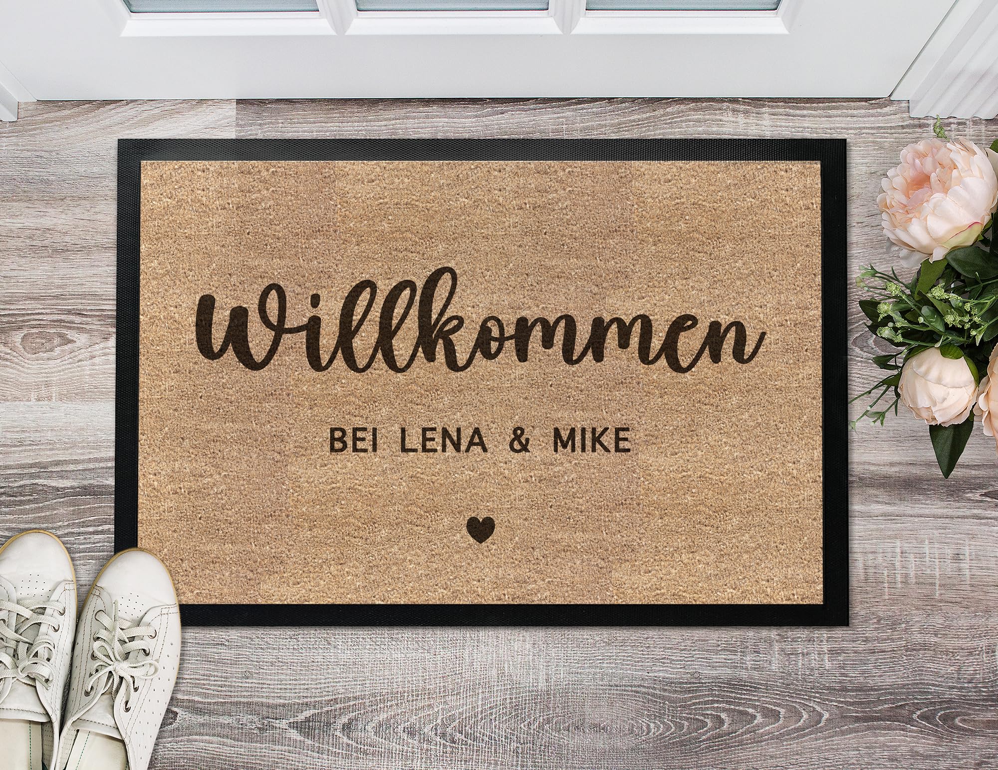 Willkommen Fußmatte Personalisiert Familie Name bis 120cm | Türmatte personalisiert Kokosmatten Optik als Geschenk Umzug, Hochzeit, Verlobung, Geburtstag mit Wunschtext (90x60cm)
