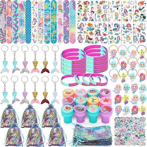 Regalos de cumpleaños para fiestas de dibujos animados juguetes de decoración de cumpleaños para niñas incluyen 12 llaveros, 12 sellos, 12 pulseras