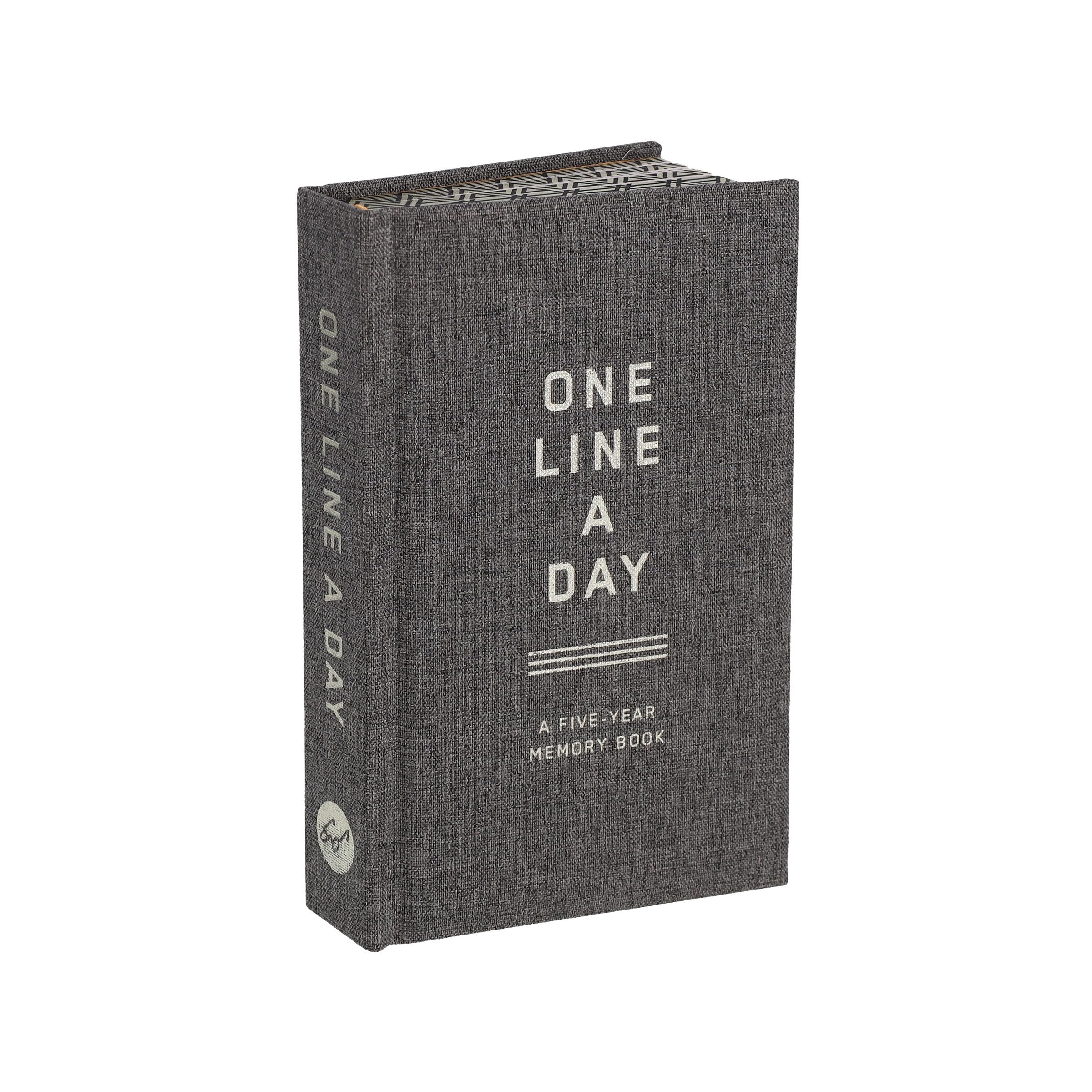 Charcoal Canvas One Line a Day: A Five-Year Memory Book