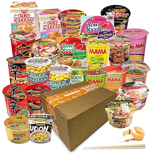 FOODIE BOXX Paquete variado de fideos ramen instantáneos asiáticos con galletas y palillos (tazas de fideos mixtos)