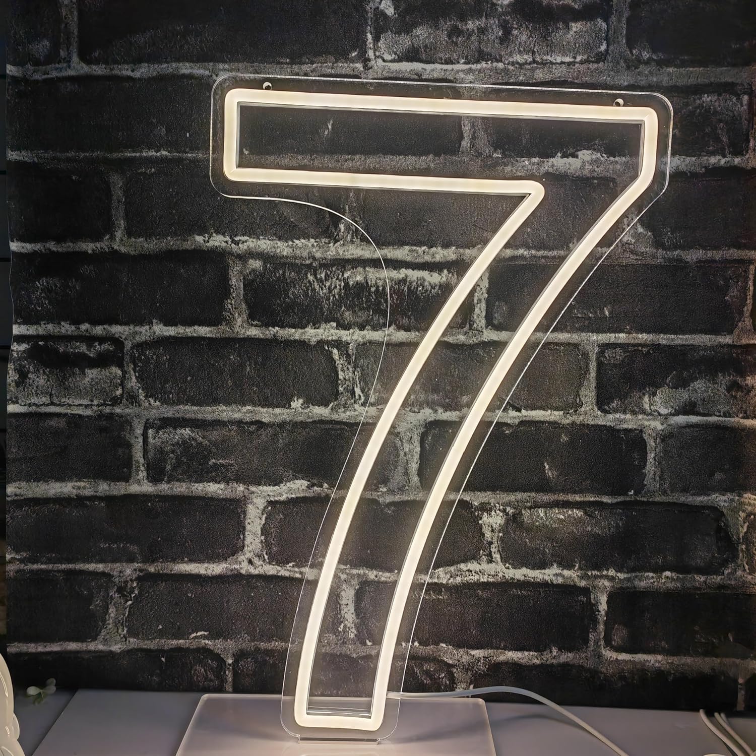 Neon Signs Number 7 Birthdays Decor Neon Lights Party USB Plus Battery Case Light up your baby's birthday with our Neon Number Seven Sign (Number 7-Warm White)