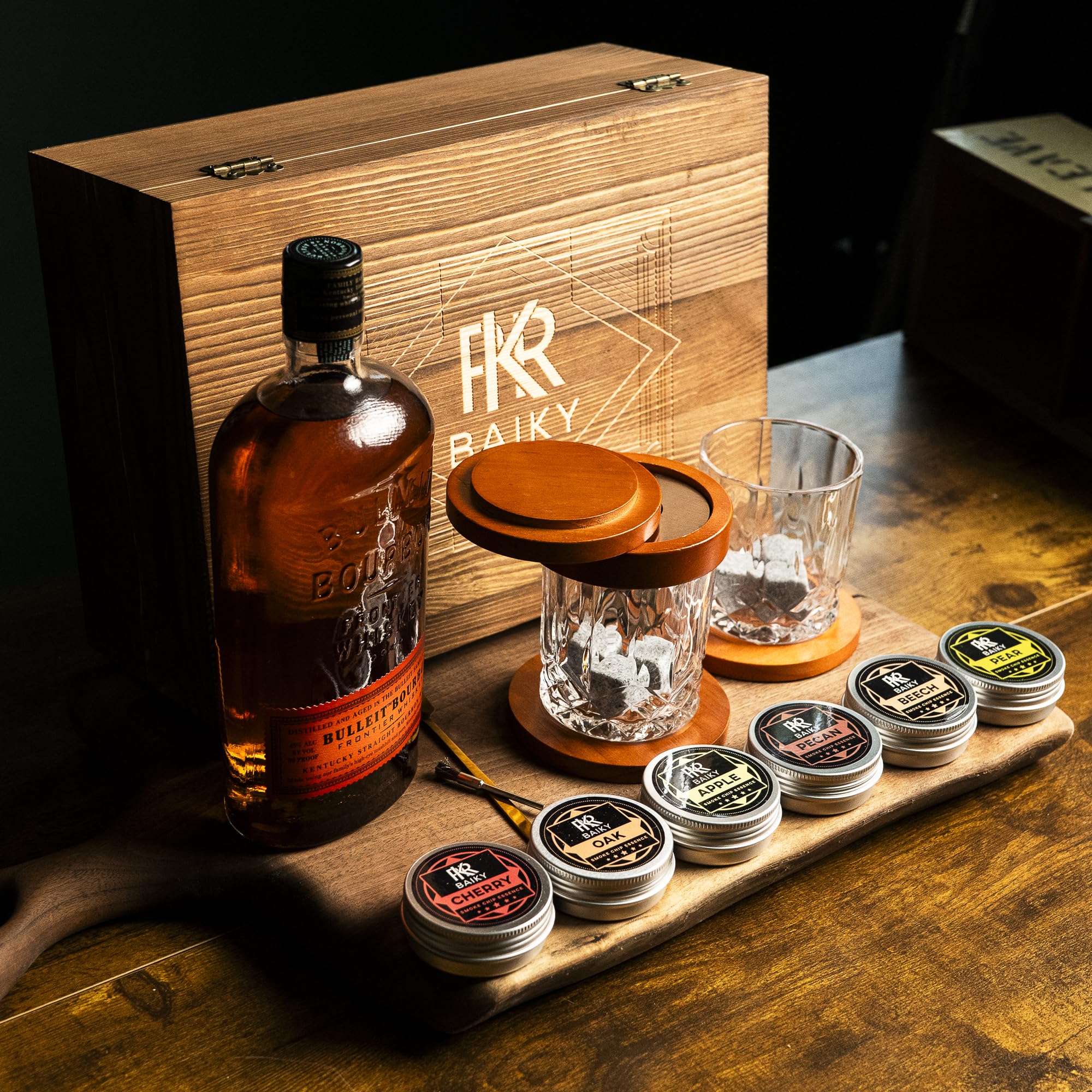 Kit per affumicare whisky con torcia per uomo, marito e papà, unico set Bourbon affumicato con bicchieri e accessori per fumare vecchio stile, bourbon, ecc. (senza butano). BAIKY