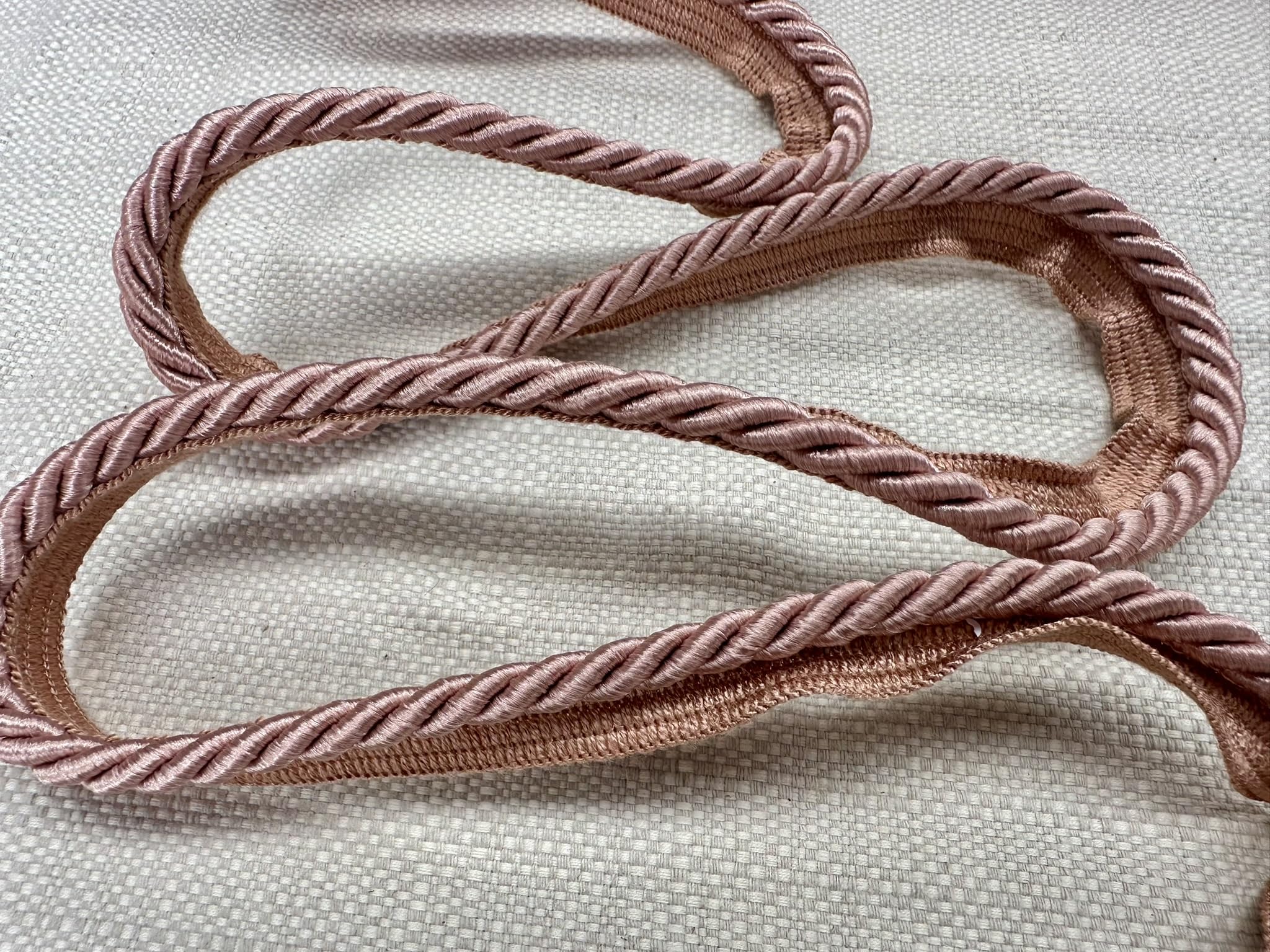 Flanged Piping Cord Twisted Rope Trim Home Decor Pillow Cushion Curtains Edge Trimming Upholstery - 7mm Wide - 5 Metres – Rose Gold #709