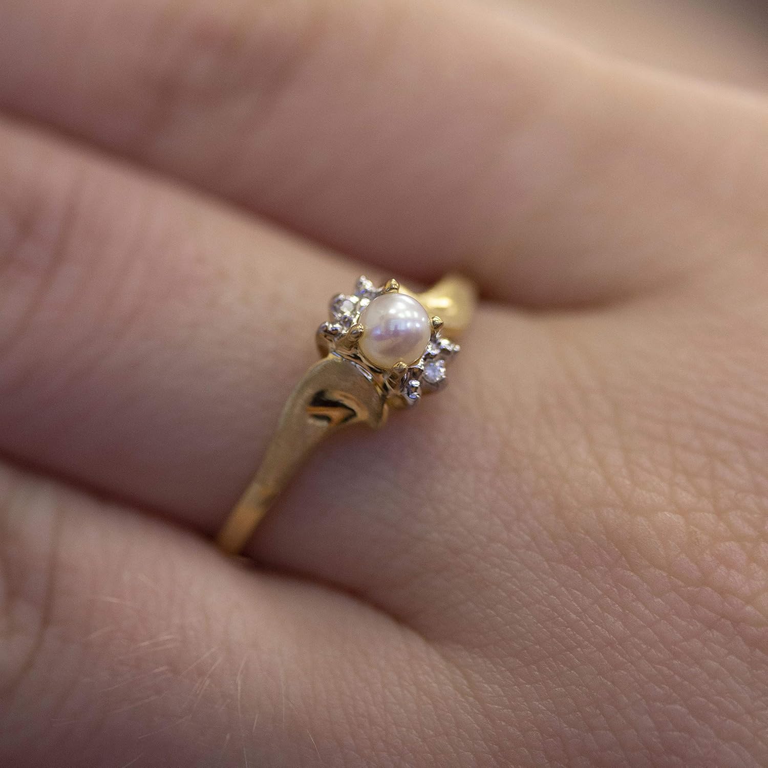 14k Yellow Gold Freshwater Cultured Pearl And Diamond Satin Finish Ring