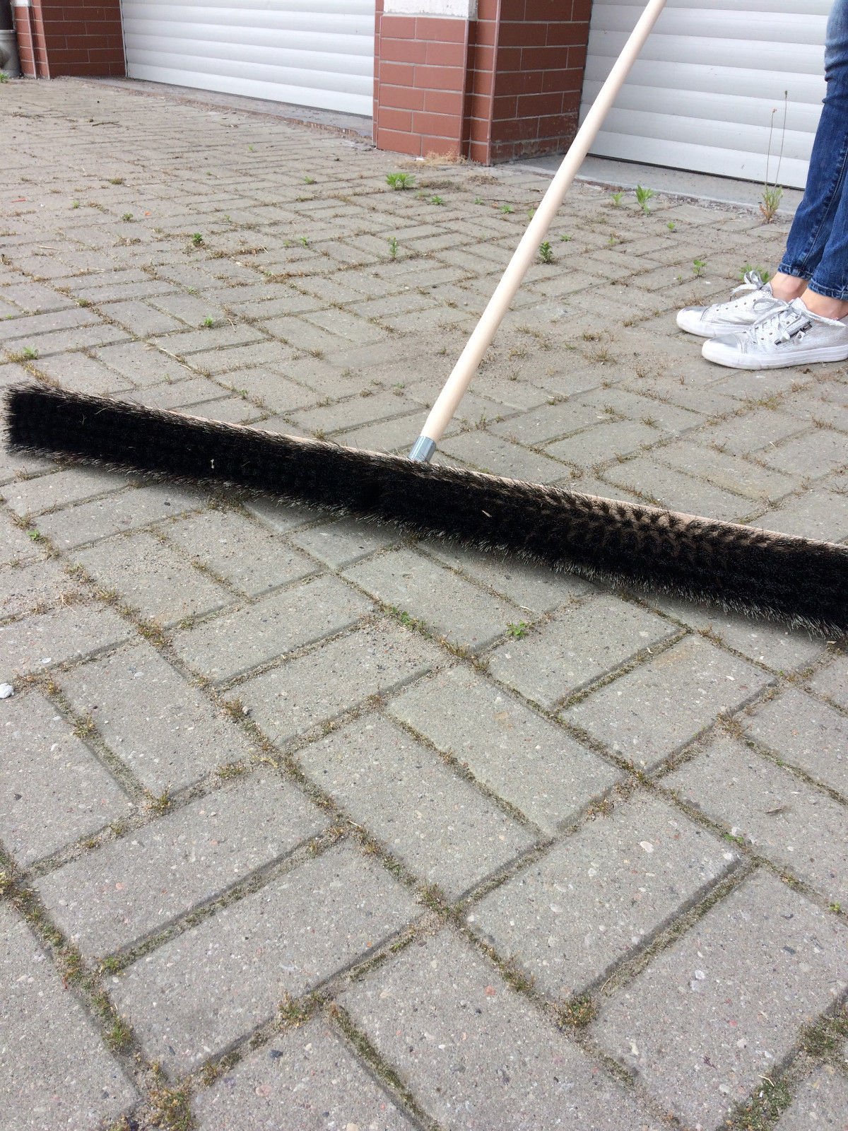 Straßenbesen 100 cm Breit & 150 cm Lang, Besen für Garage, Werkstatt, Halle oder Gehwege, Indoor & Outdoor Kehrbesen mit Bequemen Buchenholzstiel, Saalbesen