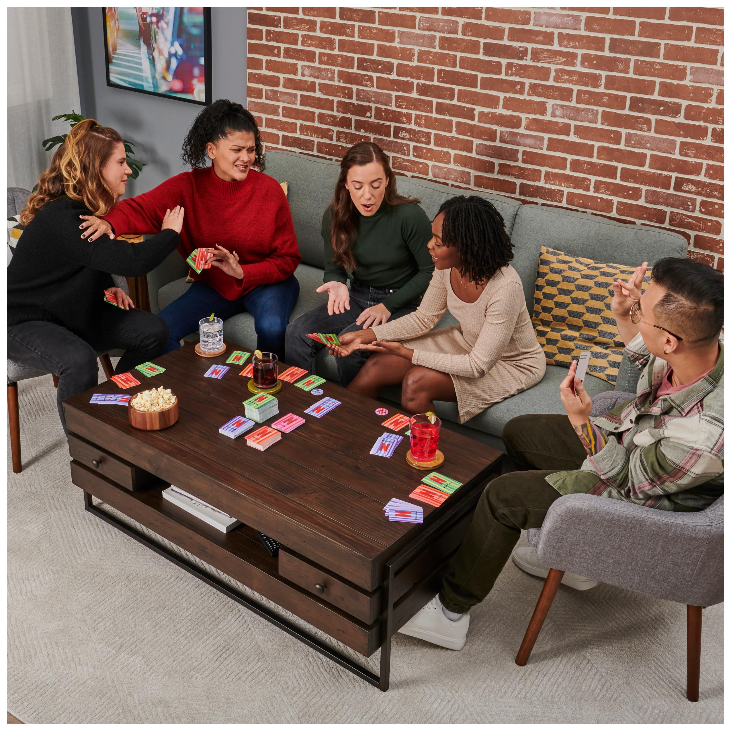 Netflix, uno de los juegos de ta mesa más populares con divertidos contenidos de las series de televisión más queridas de Netflix, para familias, adolescentes y adultos de 14 años en adelante, juego
