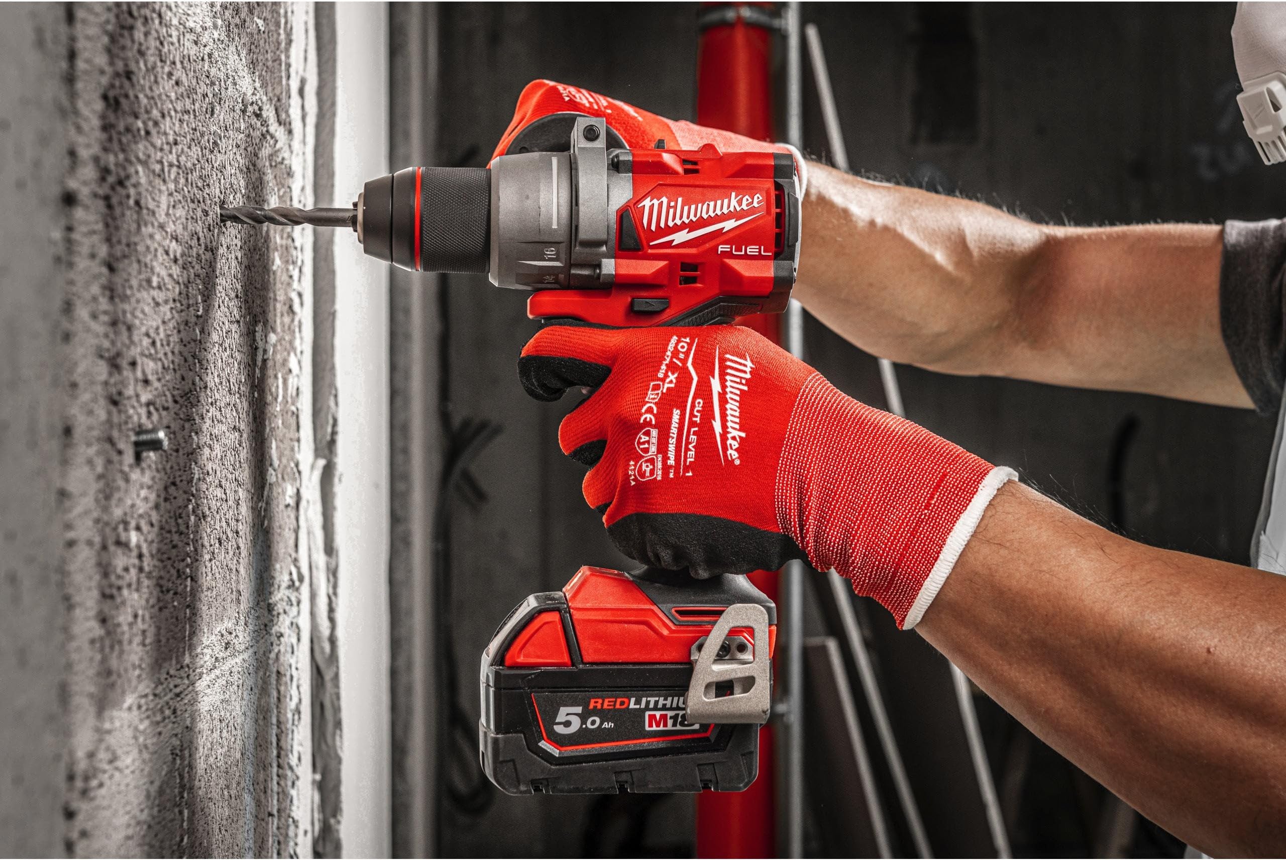 Milwaukee M18FPD3-502 akumulatorowa wiertarka udarowa paliwowa 2 x 5 Ah i ładowarka