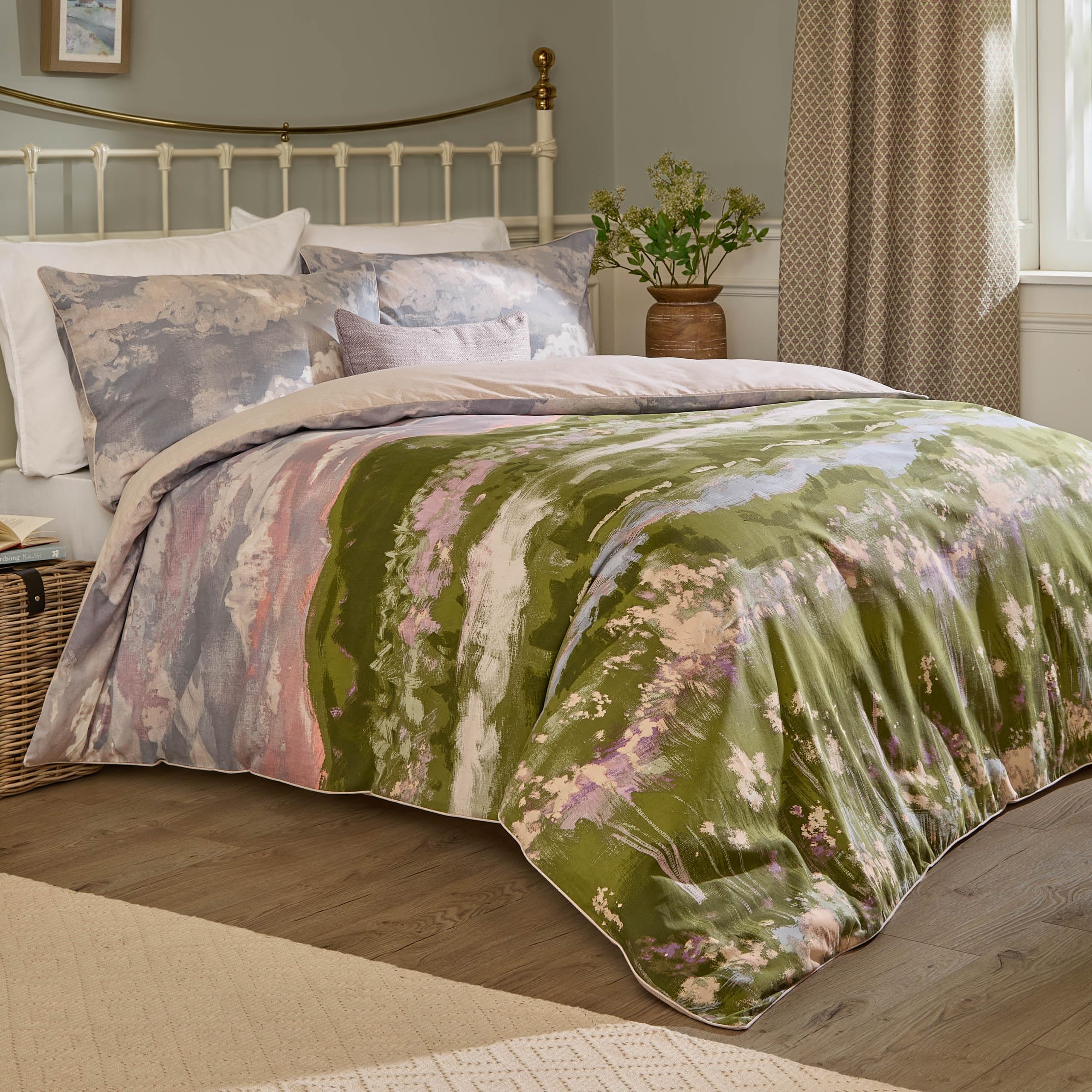 Voyage Maison Foinaven Duvet Cover Set – Highland Heather Slub Cotton Piped Trim (Heather – King)
