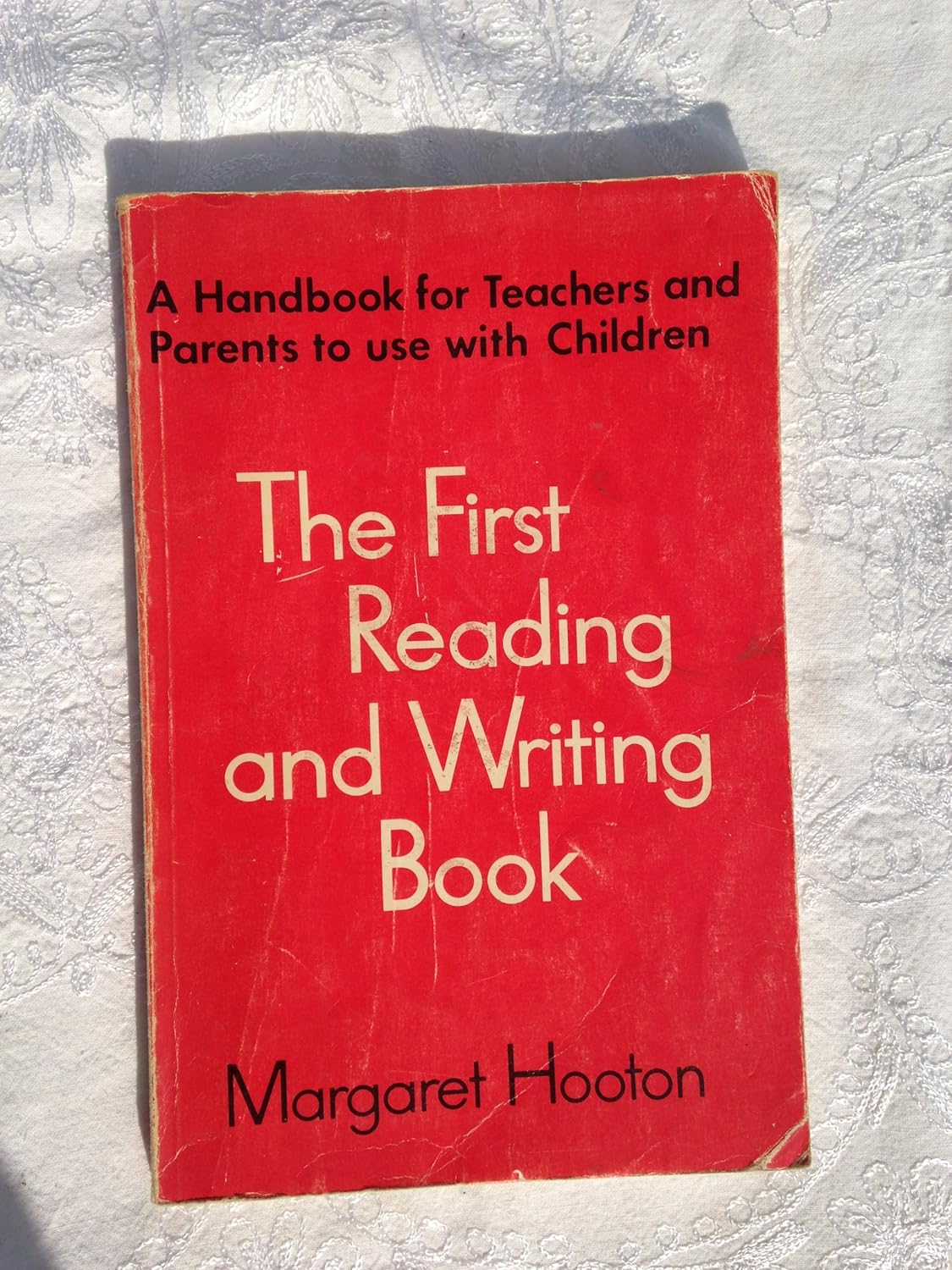 The first reading and writing book Margaret Hooton 9780856830082