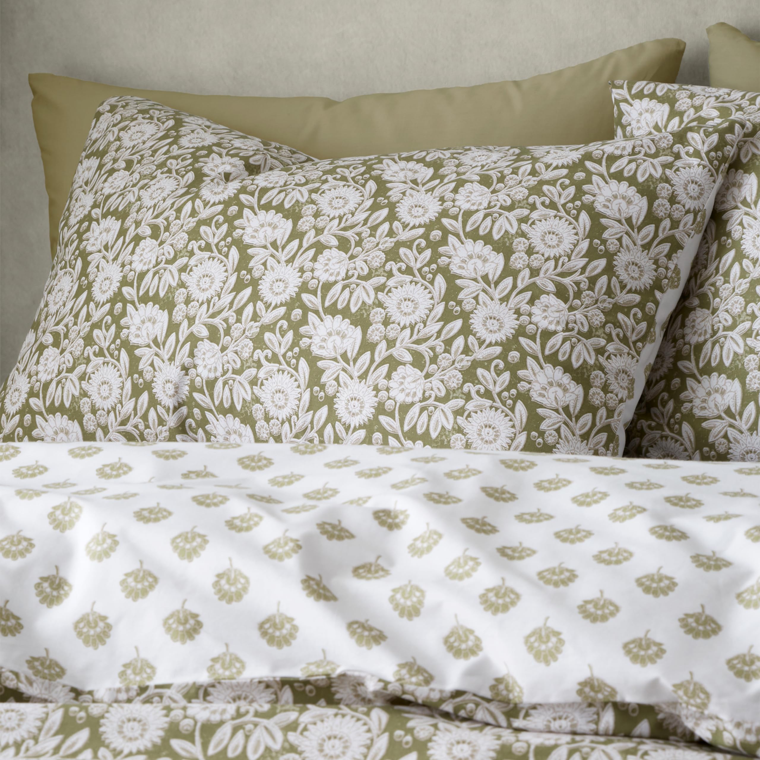 Pineapple Elephant Tangier Floral Reversible King Duvet Cover Set including Pillowcases Olive Green - Image 3
