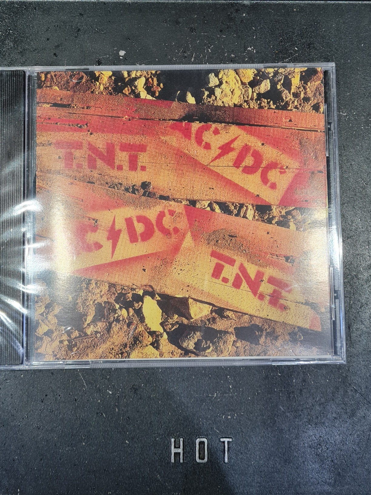 T.N.T.- AC/DC 1 - Compact Disc: AC/DC: Amazon.fr: CD et Vinyles}