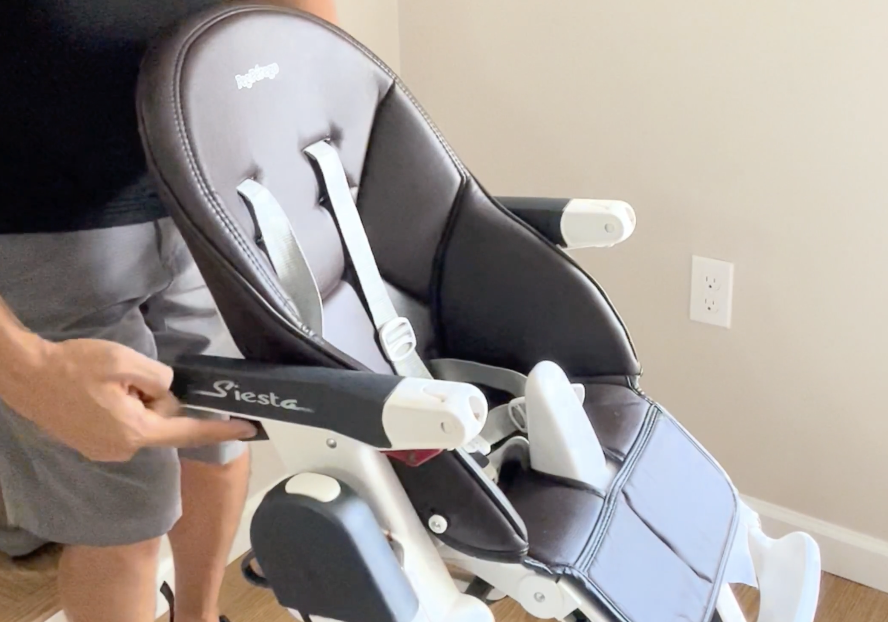 Watch Peg Perego Siesta foldable high chair review from a parent on Amazon Live