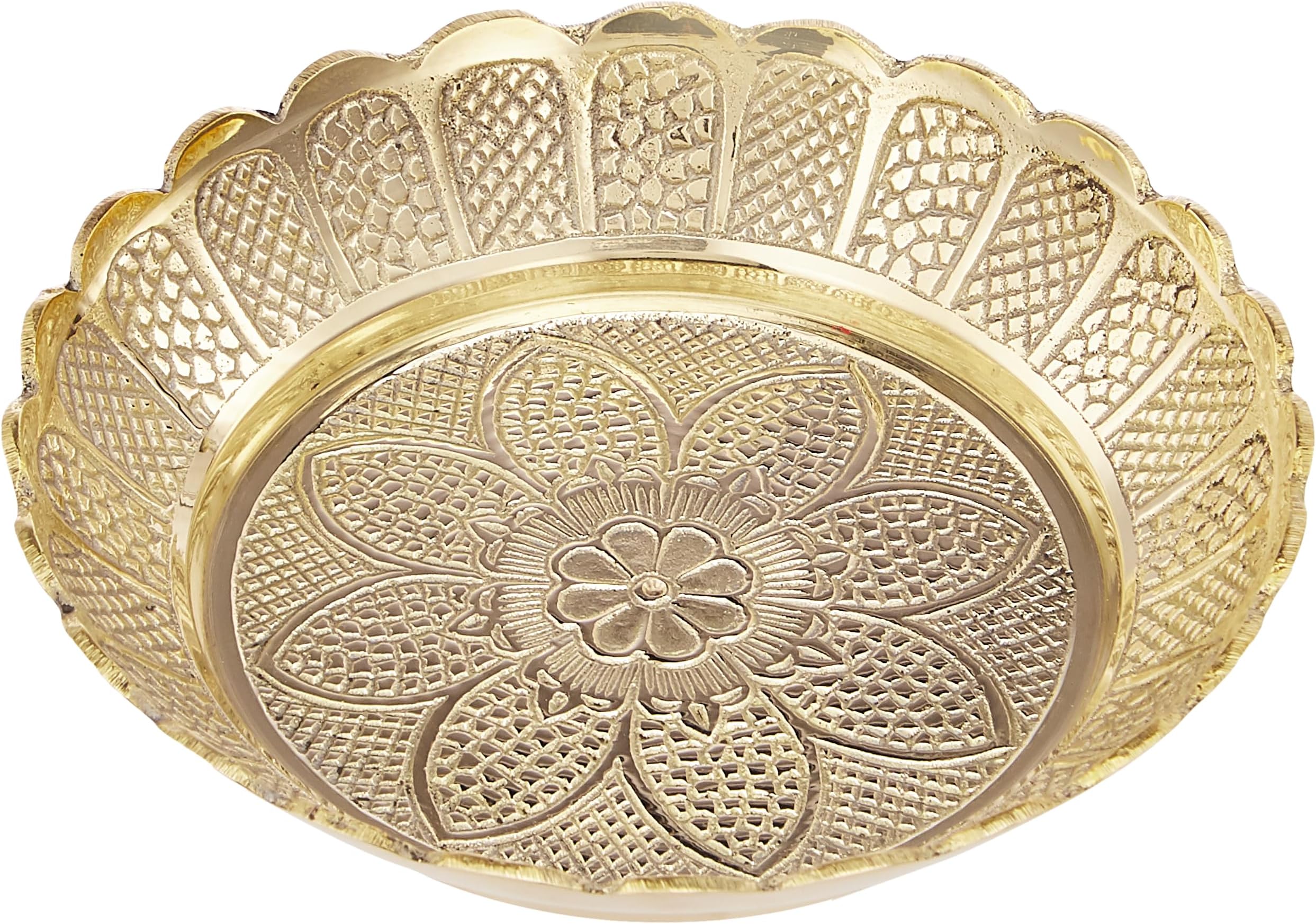 Amazon Brand - Solimo Puja Round Thali/Bhog Thali For Worship, Flower-Engraved Design (Brass, Gold Colour, 5 Inches)