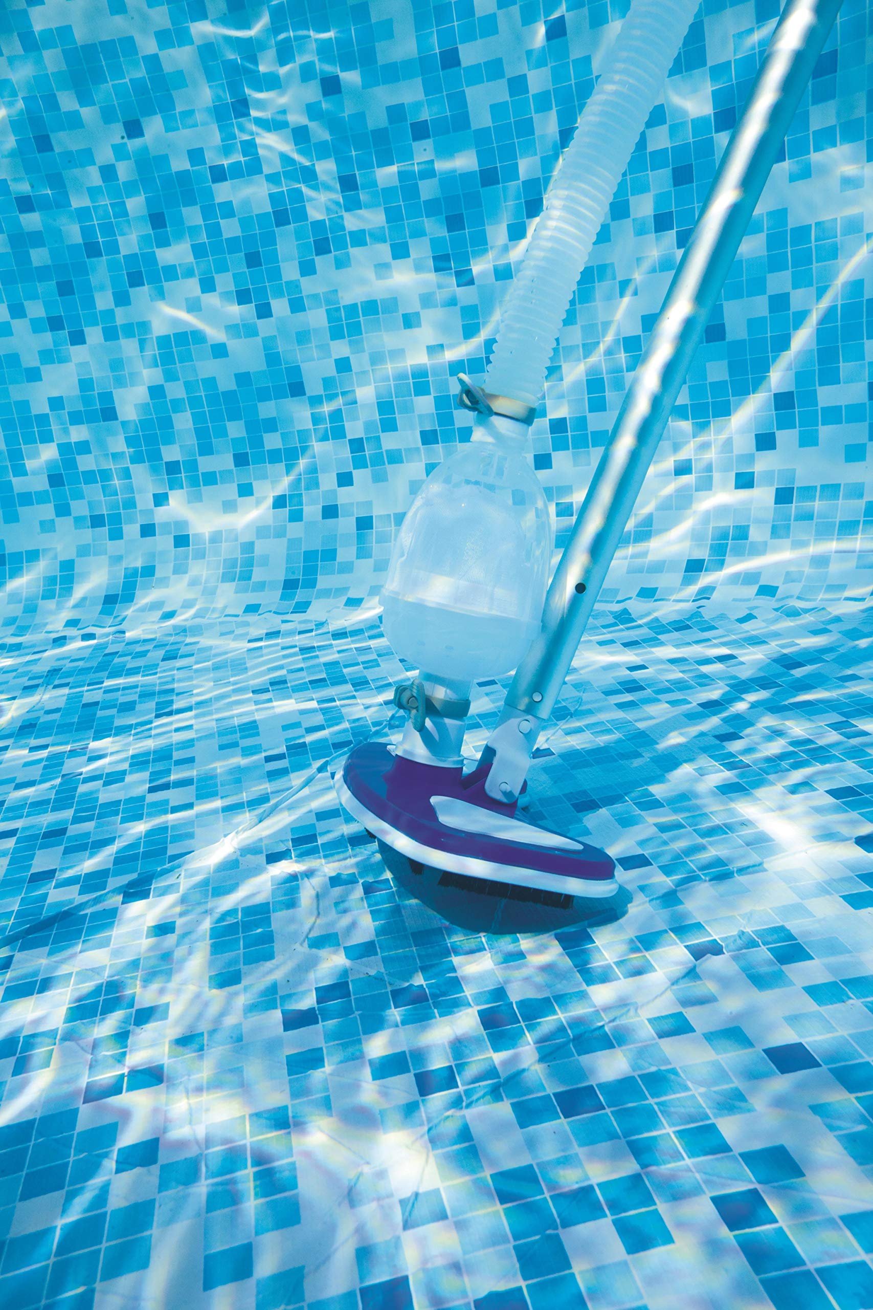 Bestway 58237 Kit d'entretien deluxe avec Skimmer de Surface, Tête de Balai Aspirateur, Tuyau 7,5 M et Épuisette