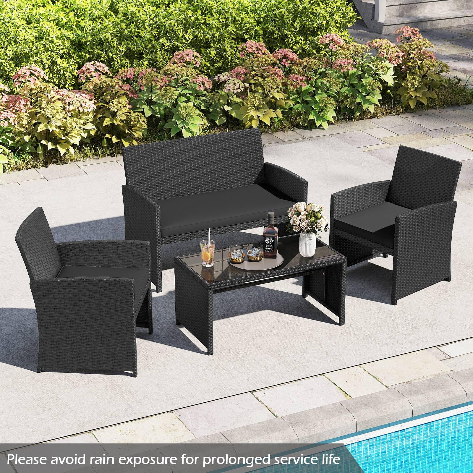 GIANTEX Set Salotto Esterno 4 Pezzi in Rattan PE, Divano 2 Posti + 2 Poltrone + Tavolo Basso con Piano in Vetro, Arredamento da Giardino per Terrazza e Patio, Nero